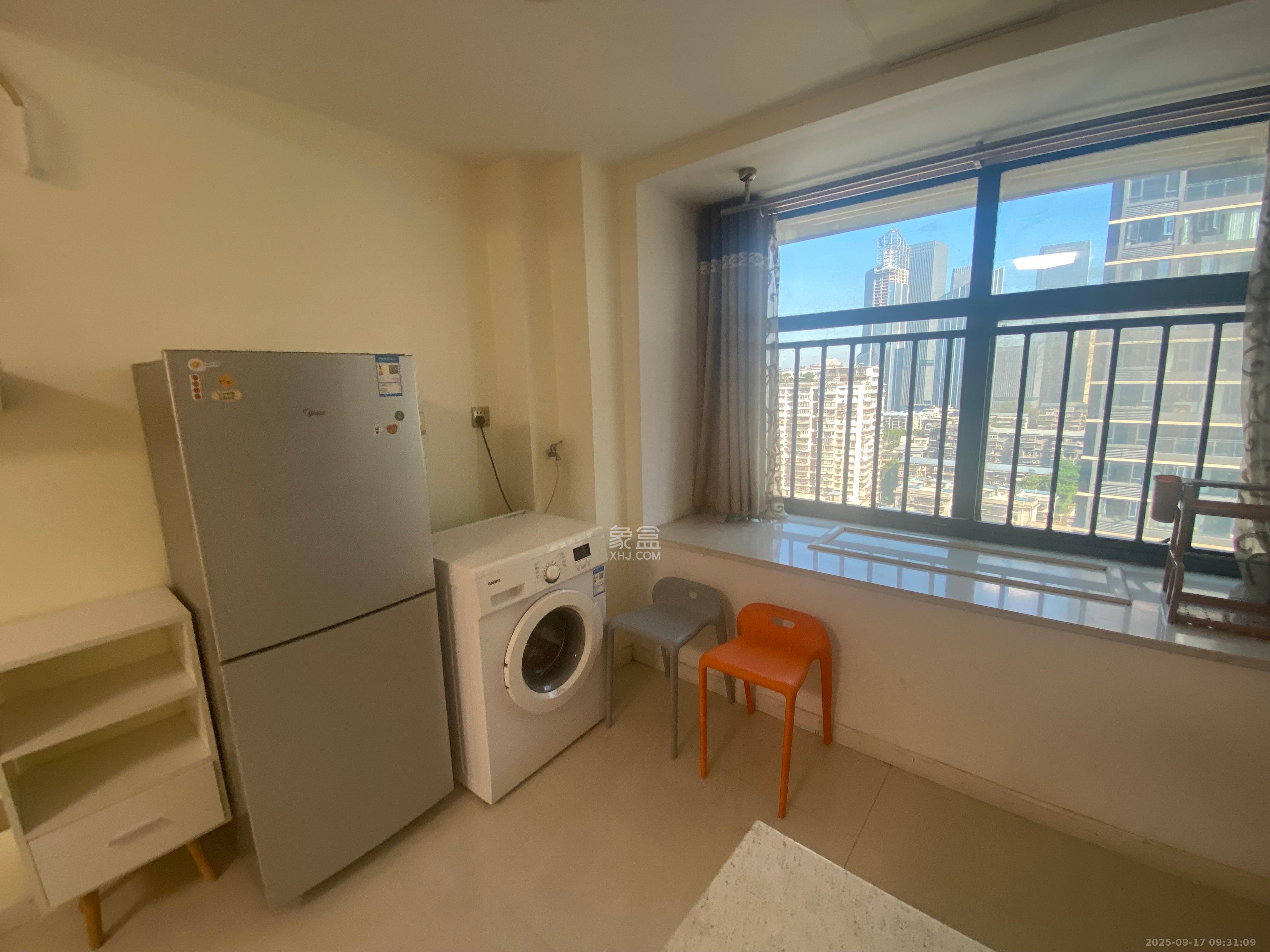 蓝湾国际广场 1室1厅1卫 1500.0元/月 蓝湾国际广场 1室1厅1卫 1500.0元/月室内图