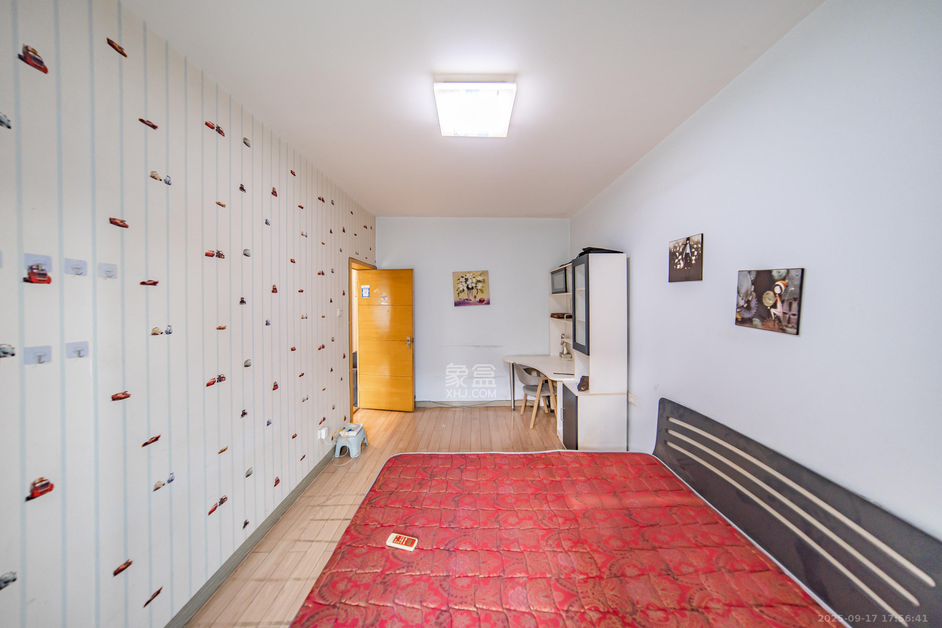 阳光100二期 4室2厅2卫 117.6万 阳光100二期 4室2厅2卫 117.6万卧室