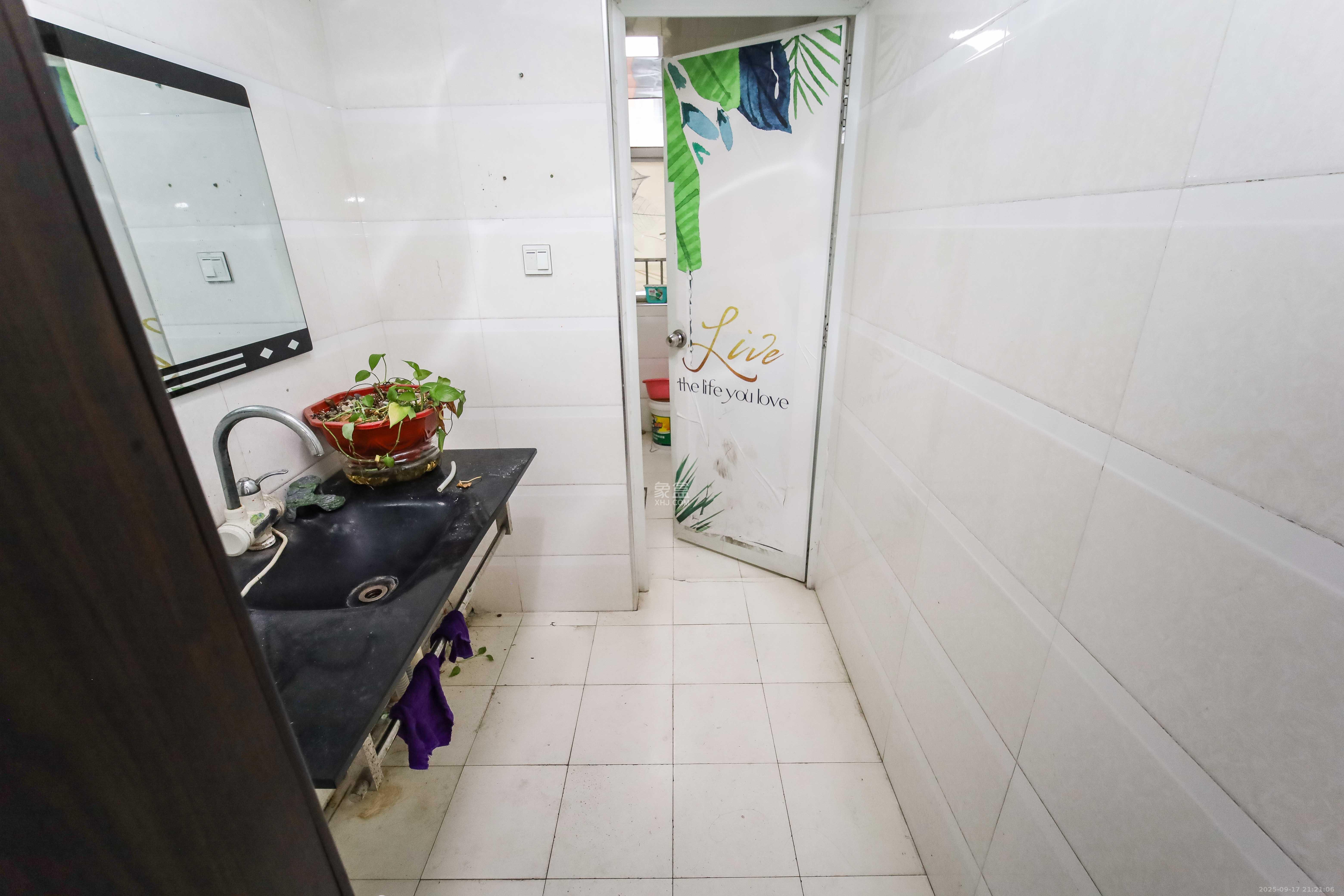 东门壹号家园 4室2厅2卫 108.0万 东门壹号家园 4室2厅2卫 108.0万卫生间