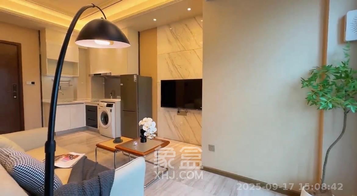 恒大誉府(融誉商业中心) 1室0厅0卫 2700.00元/月 恒大誉府(融誉商业中心) 1室0厅0卫 2700.00元/月室内图