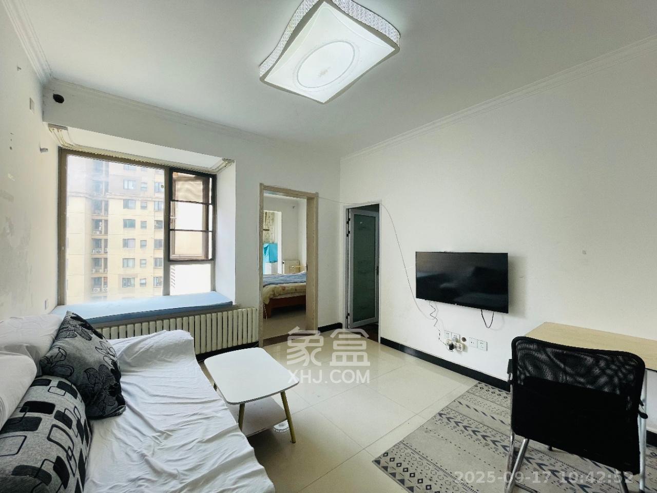 怡海星城  1室1厅1卫    1100.0元/月室内图