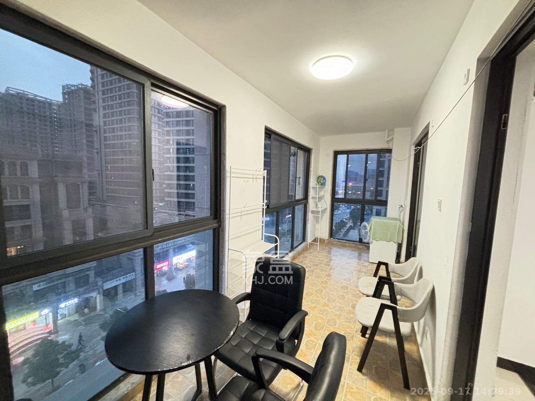 明昇壹城(明昇时代广场)一期 3室2厅2卫 2800.0元/月 明昇壹城(明昇时代广场)一期 3室2厅2卫 2800.0元/月室内图