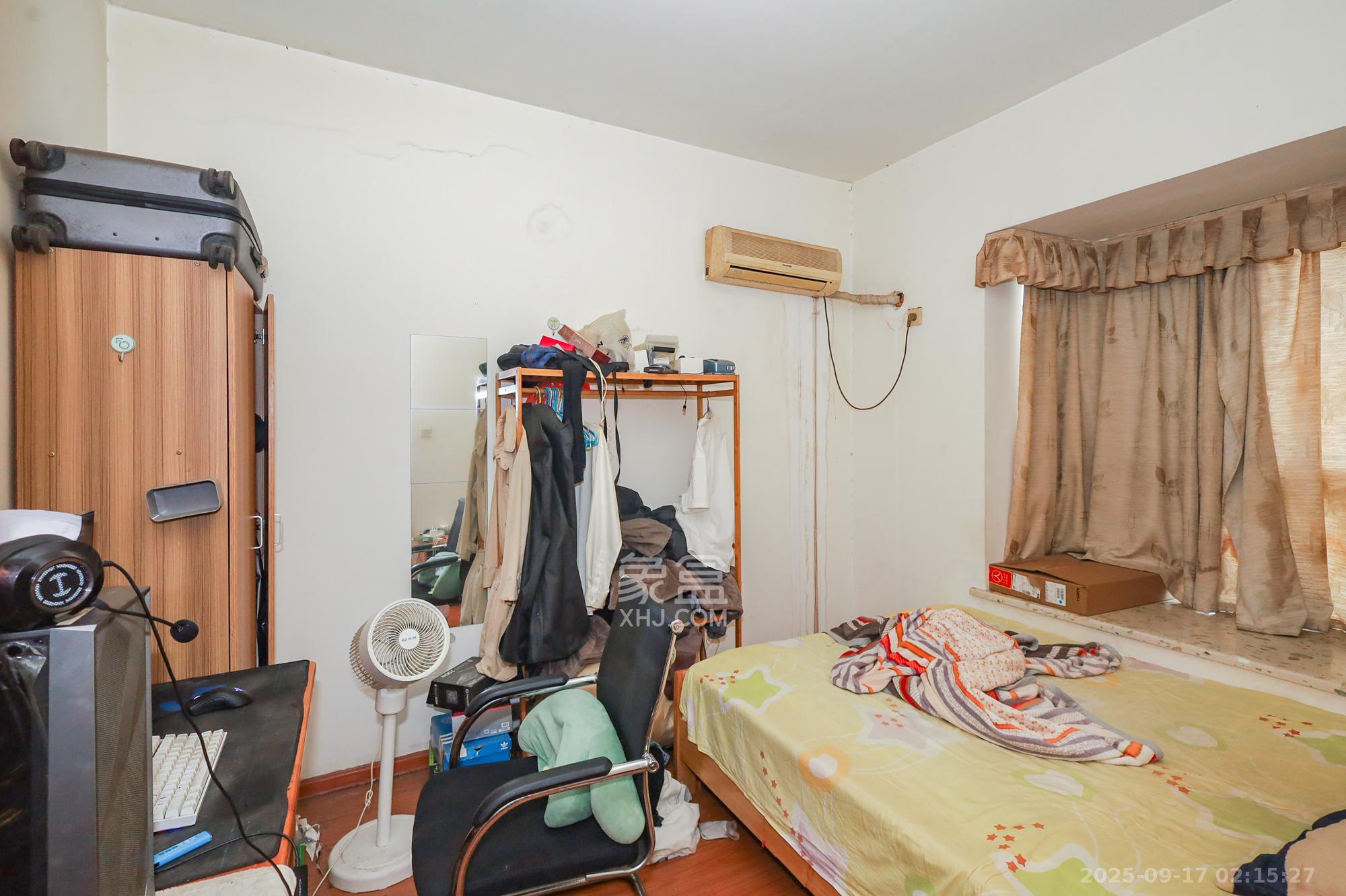 金麓西岸和苑 2室2厅1卫 63.3万 金麓西岸和苑 2室2厅1卫 63.3万卧室