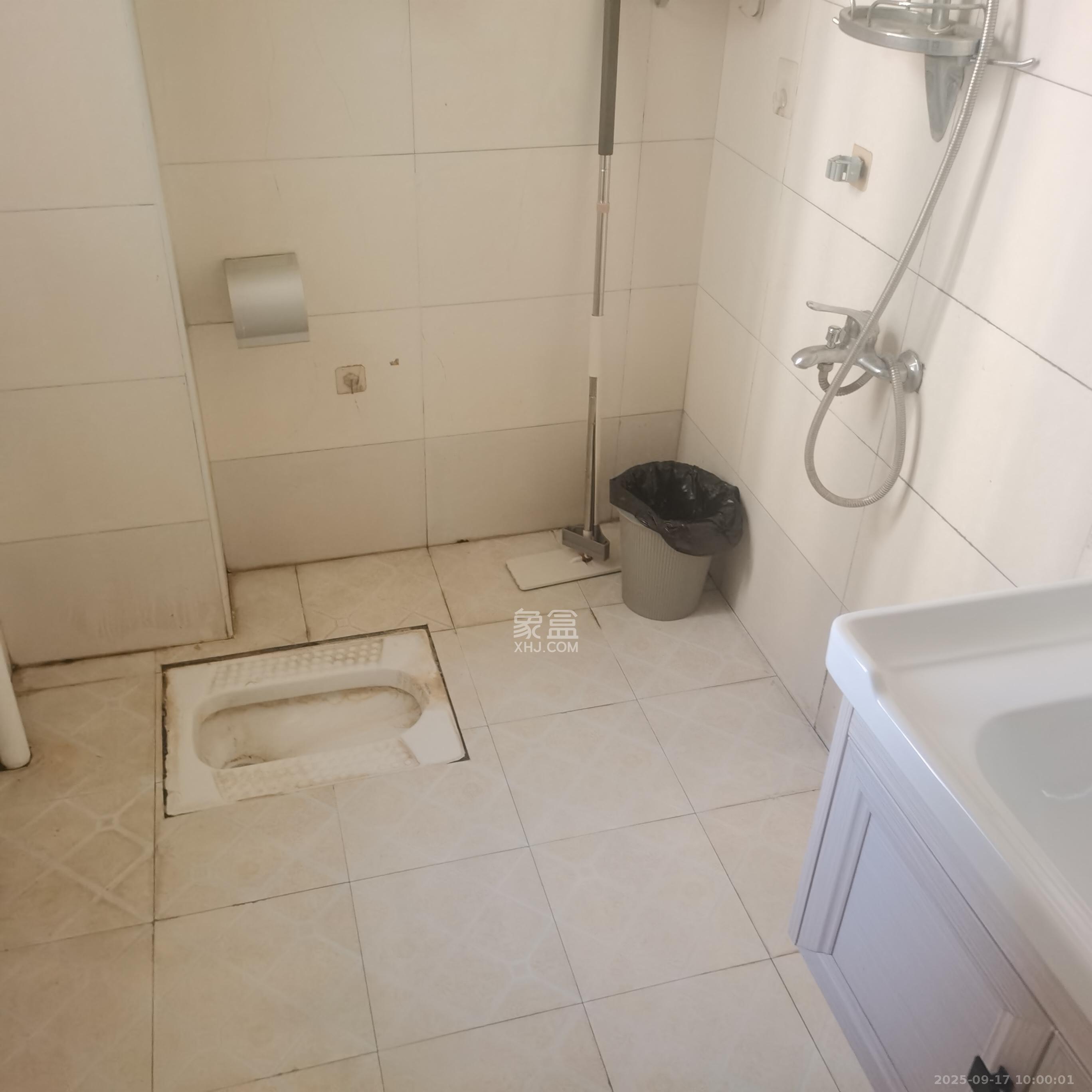 香樟兰亭(朗峰苑) 3室2厅1卫 2200.0元/月 香樟兰亭(朗峰苑) 3室2厅1卫 2200.0元/月室内图