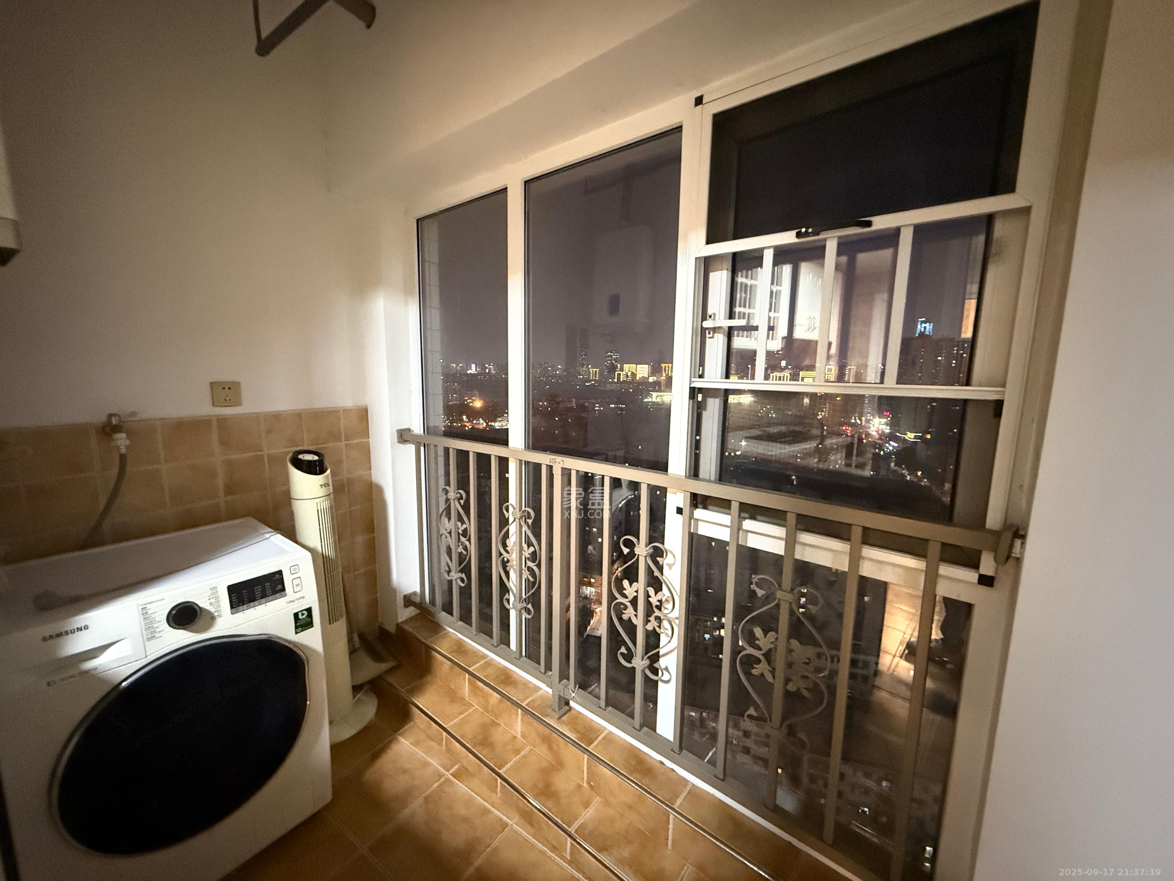 鸥波港湾  2室1厅2卫    2800.0元/月室内图