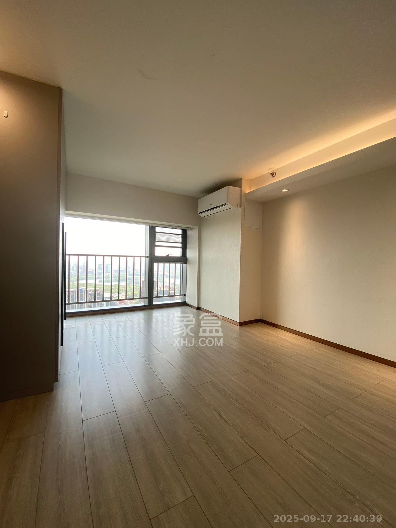 华远华时代 4室2厅2卫 4500.0元/月 华远华时代 4室2厅2卫 4500.0元/月室内图