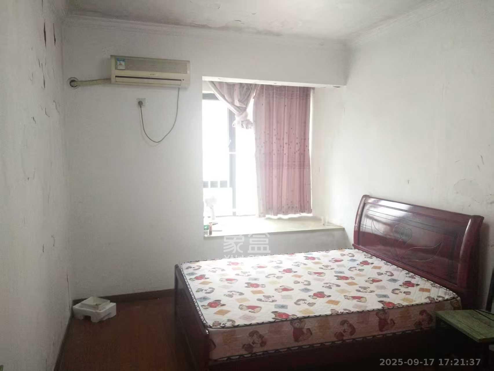 保利麓谷林语D区  3室2厅1卫    2100.0元/月 保利麓谷林语D区  3室2厅1卫    2100.0元/月室内图