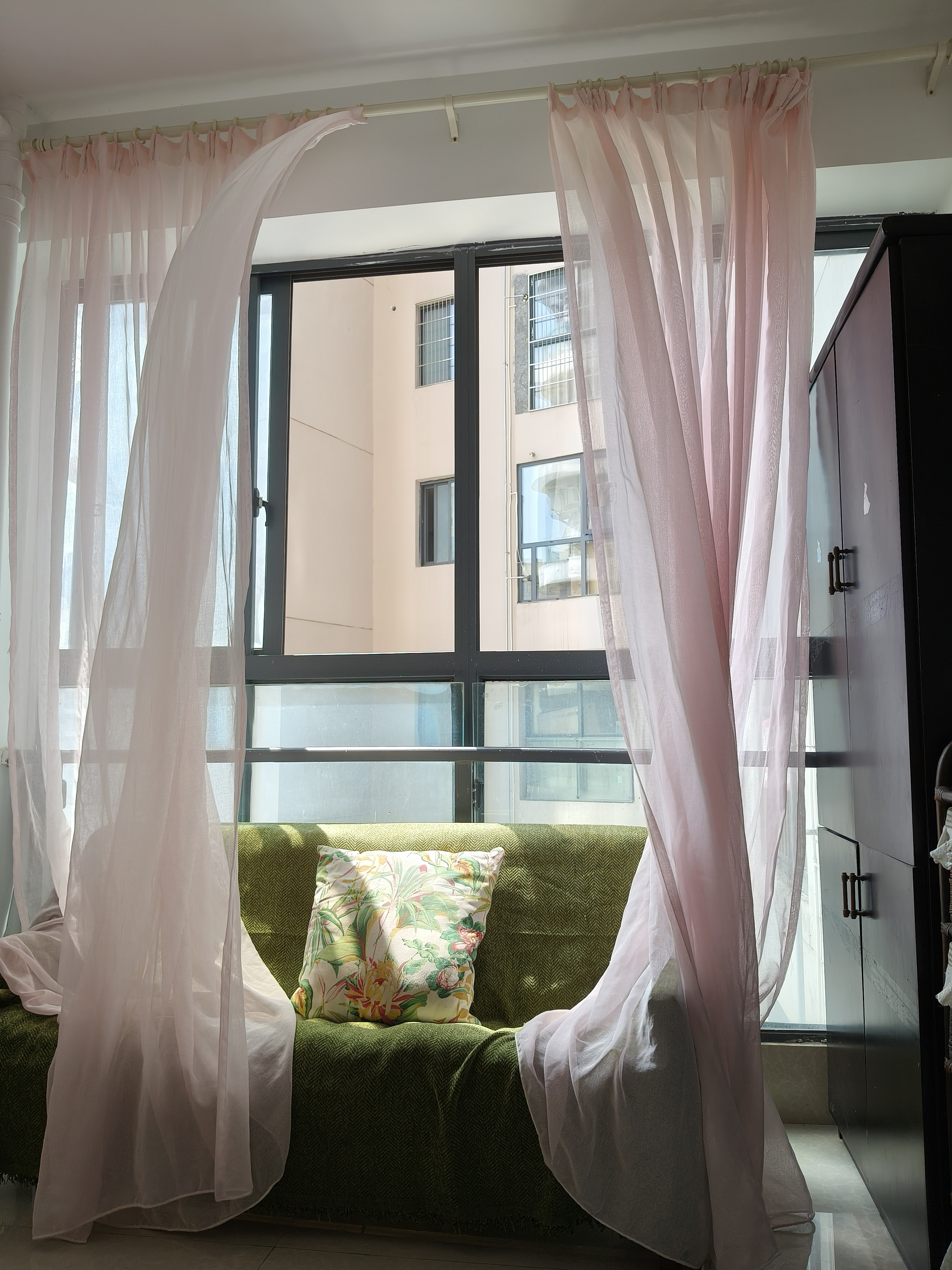 绿地海长流一期 2室2厅1卫 2300.0元/月 绿地海长流一期 2室2厅1卫 2300.0元/月户型图