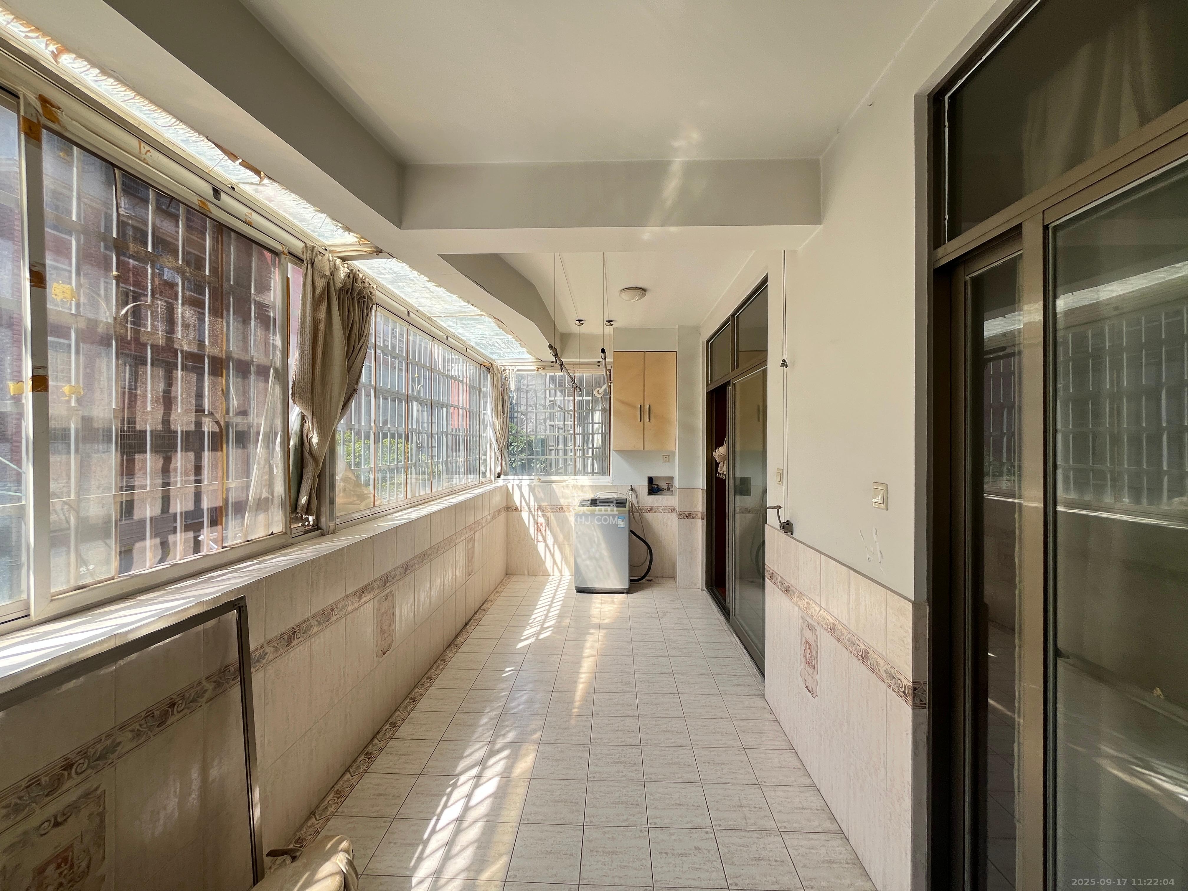 金星公寓  3室2厅2卫    2200.0元/月室内图