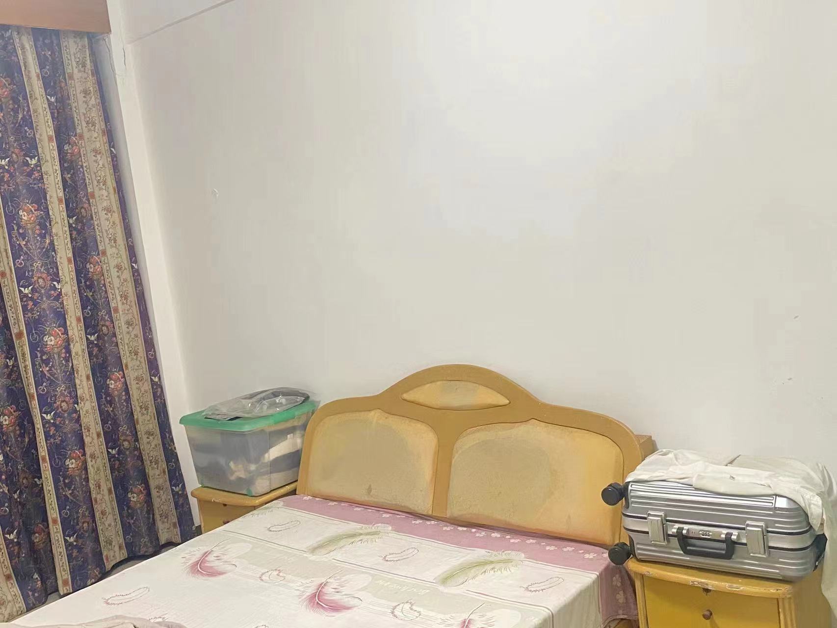昌茂花园  3室2厅1卫   1800.00元/月室内图1