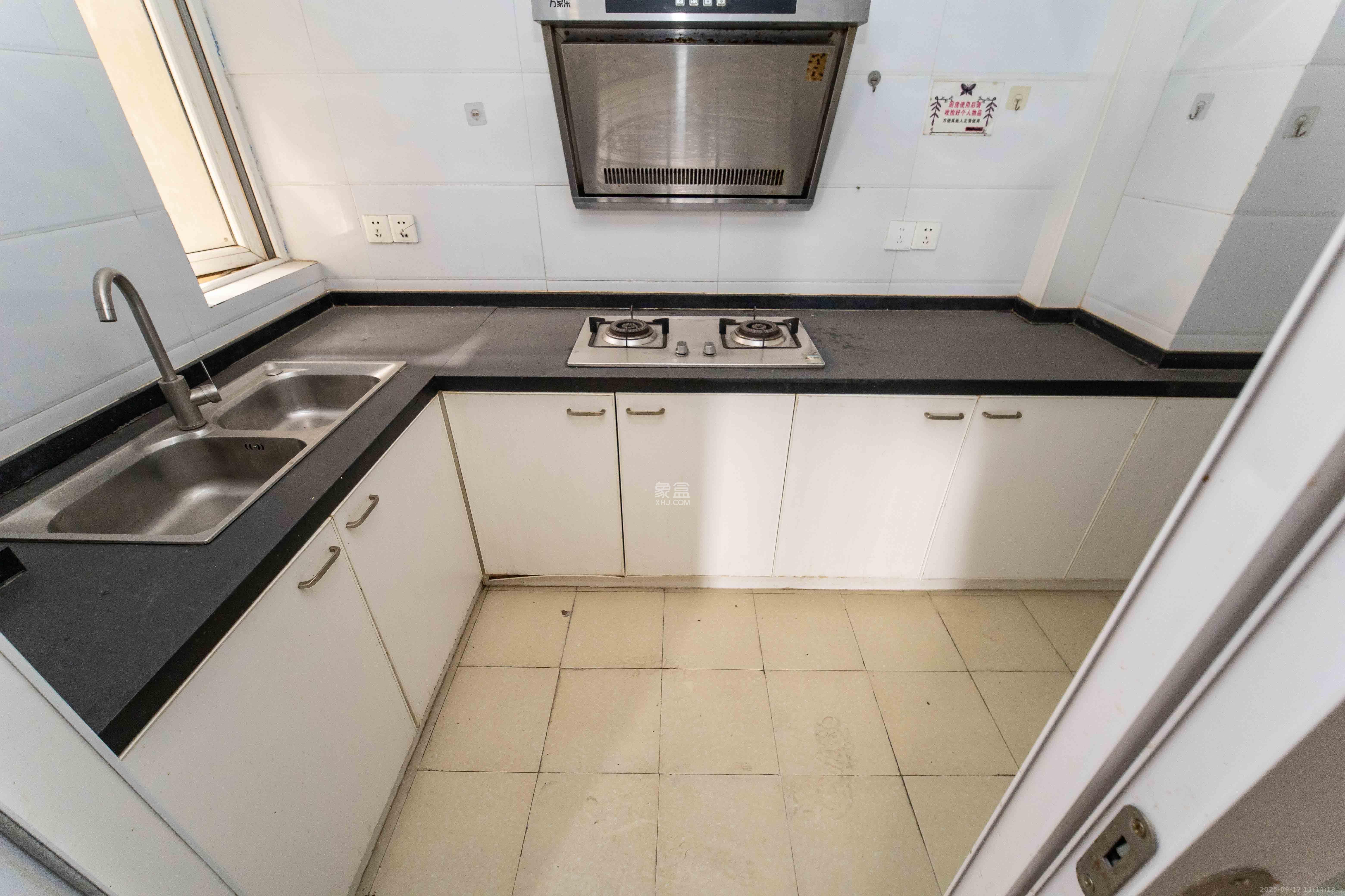 金地格林公馆  3室2厅1卫    2300.0元/月室内图