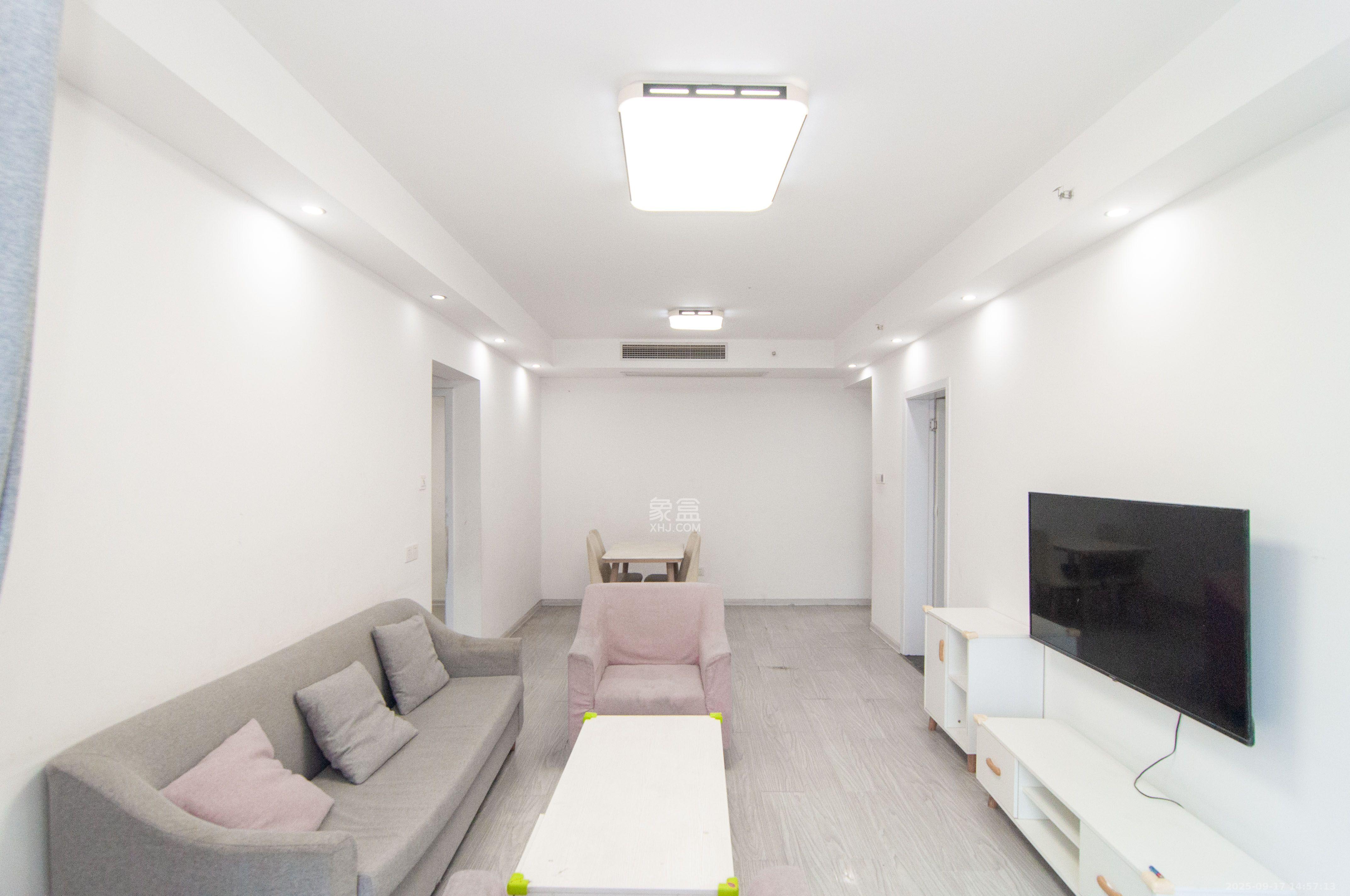 梅溪湖金茂湾  3室2厅2卫    2500.0元/月 梅溪湖金茂湾  3室2厅2卫    2500.0元/月室内图