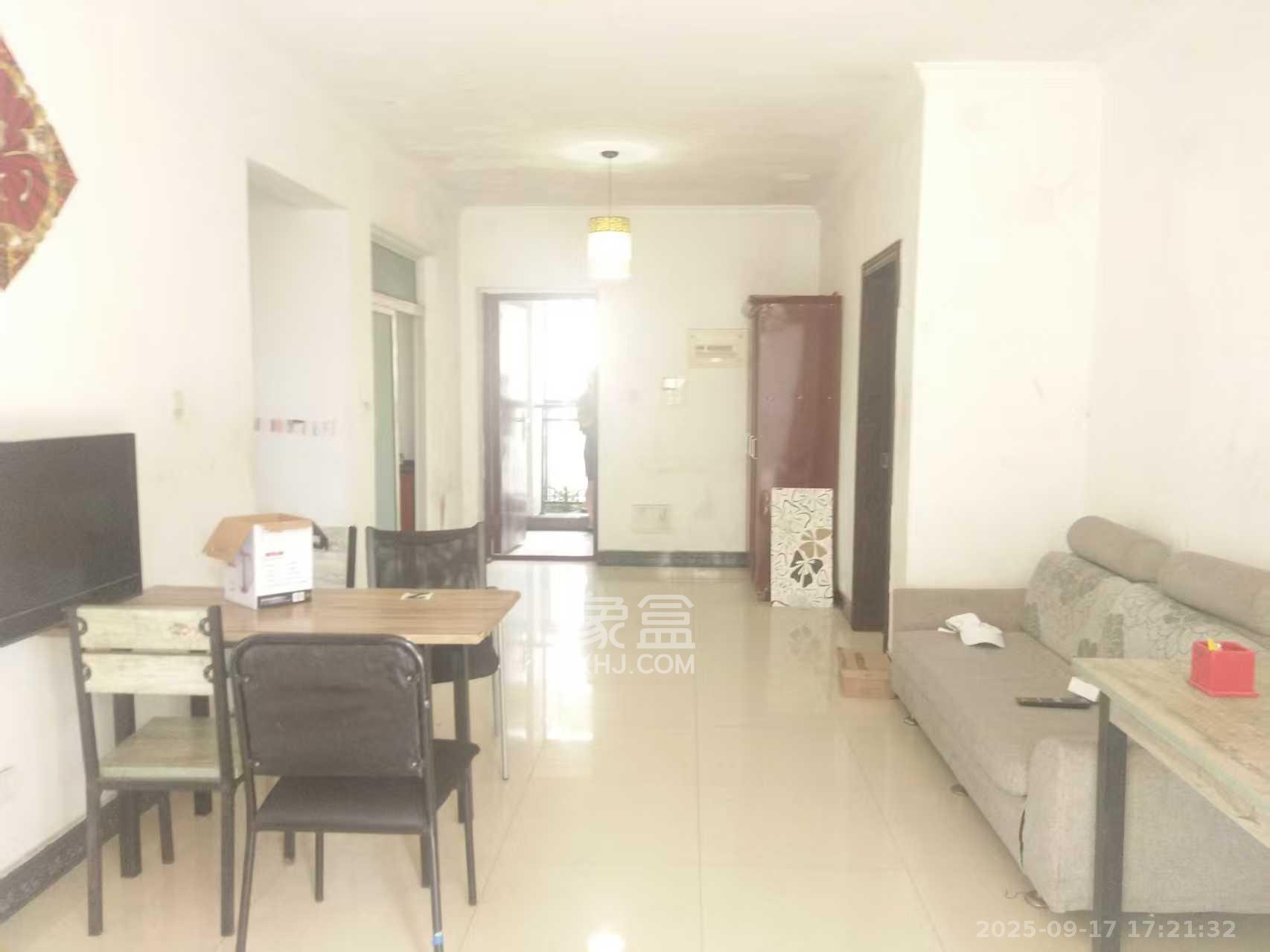 保利麓谷林语D区  3室2厅1卫    2100.0元/月 保利麓谷林语D区  3室2厅1卫    2100.0元/月室内图