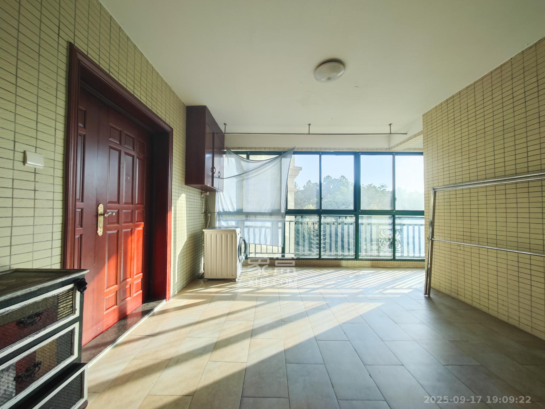 恒大城 4室2厅2卫 126.8万 恒大城 4室2厅2卫 126.8万其他