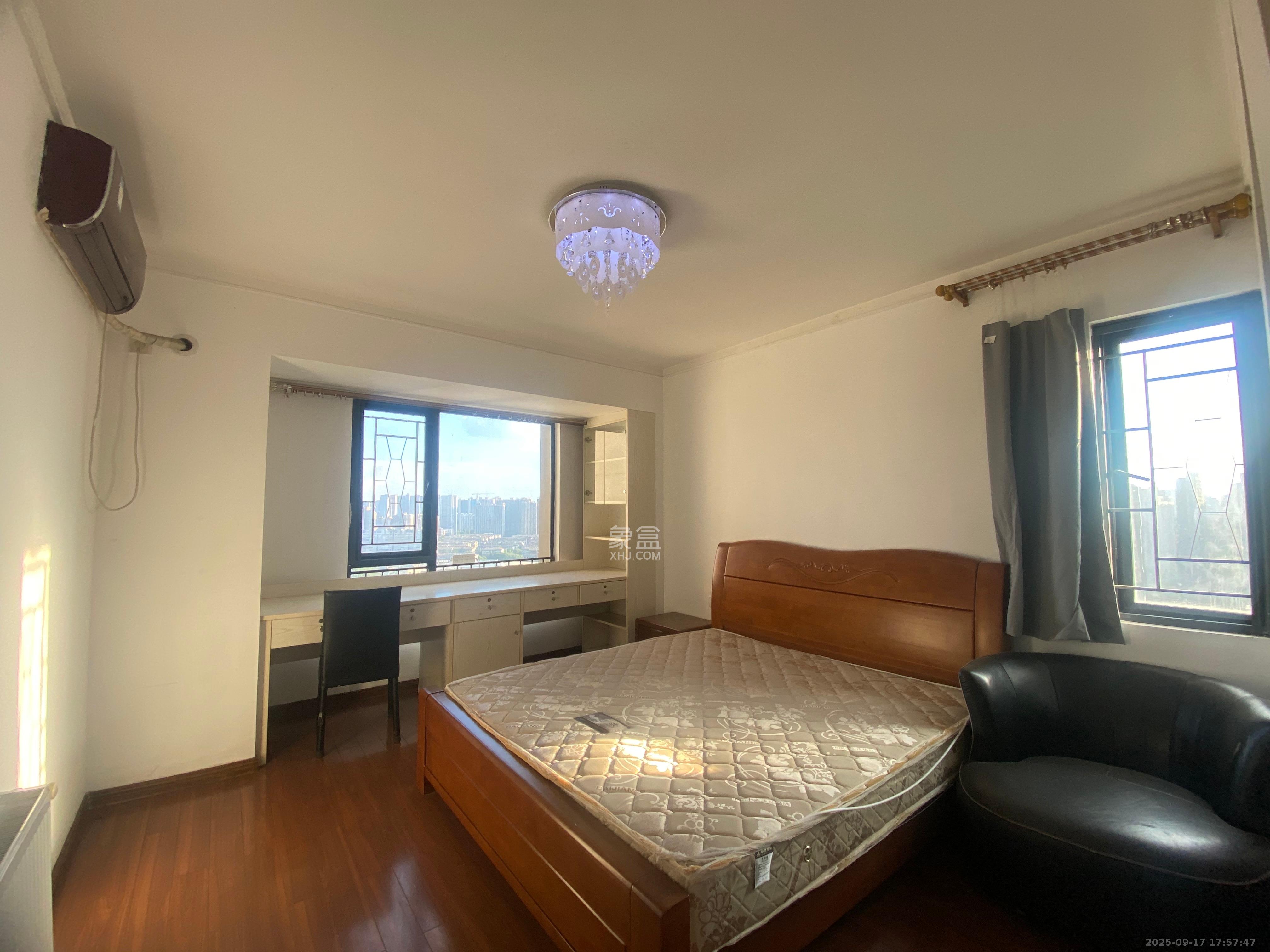 万科金域华府一期 3室2厅2卫 2600.0元/月 万科金域华府一期 3室2厅2卫 2600.0元/月室内图