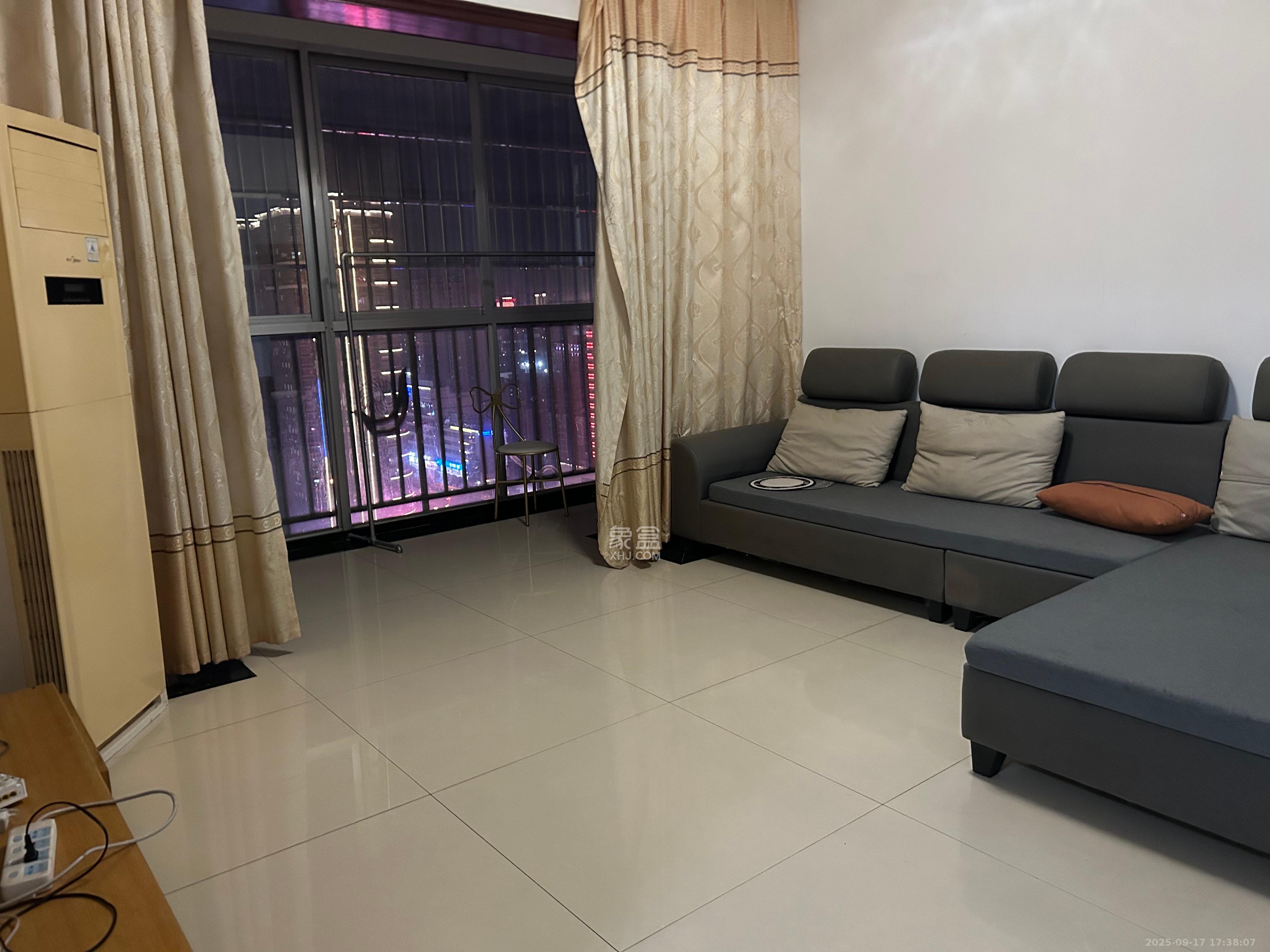 开源鑫景 3室2厅1卫 2000.0元/月 开源鑫景 3室2厅1卫 2000.0元/月室内图