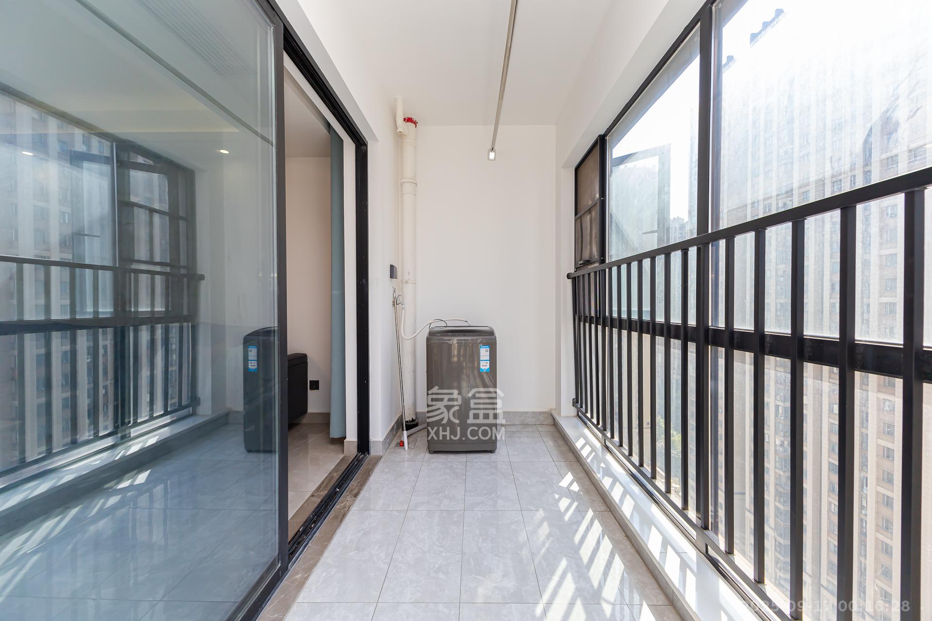 金富湘江悦城  1室0厅0卫    132.0万 金富湘江悦城  1室0厅0卫    132.0万阳台