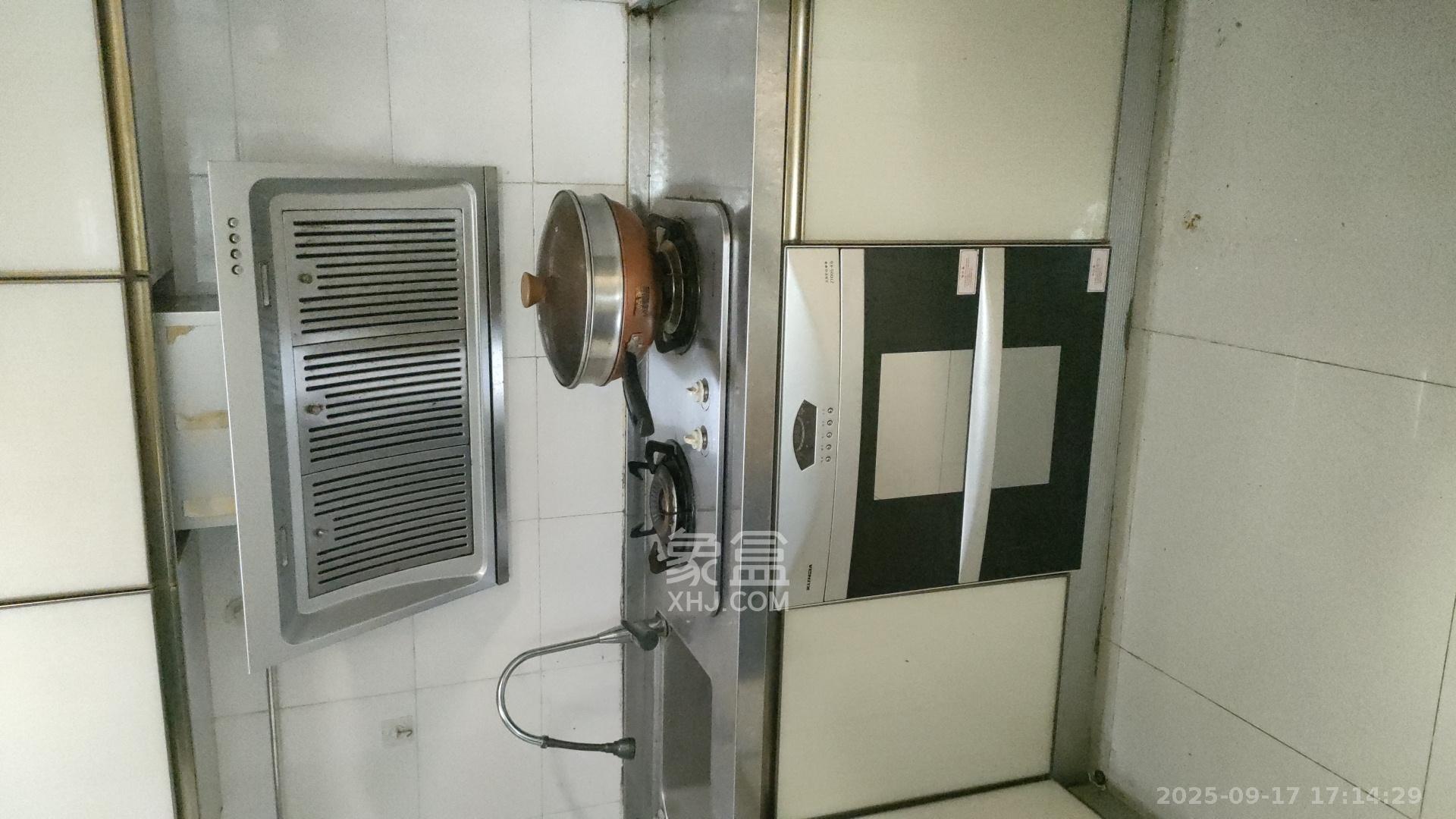 QQ生活馆  1室1厅1卫    1200.0元/月室内图