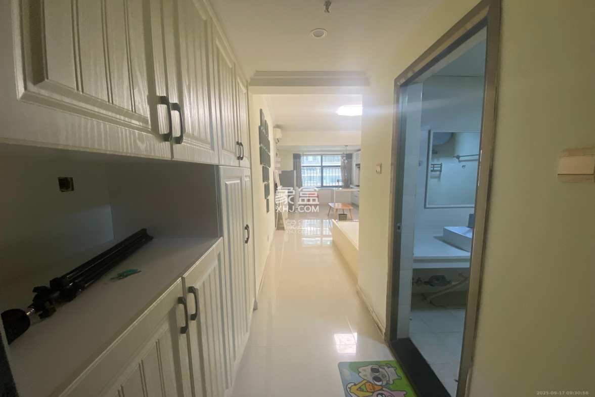 蓝湾国际广场 1室1厅1卫 1500.0元/月 蓝湾国际广场 1室1厅1卫 1500.0元/月室内图