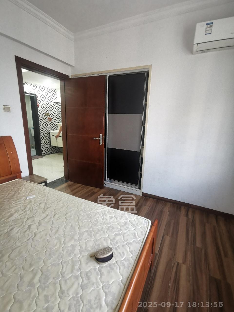 星城新宇黎锦苑  3室2厅1卫    2400.0元/月室内图