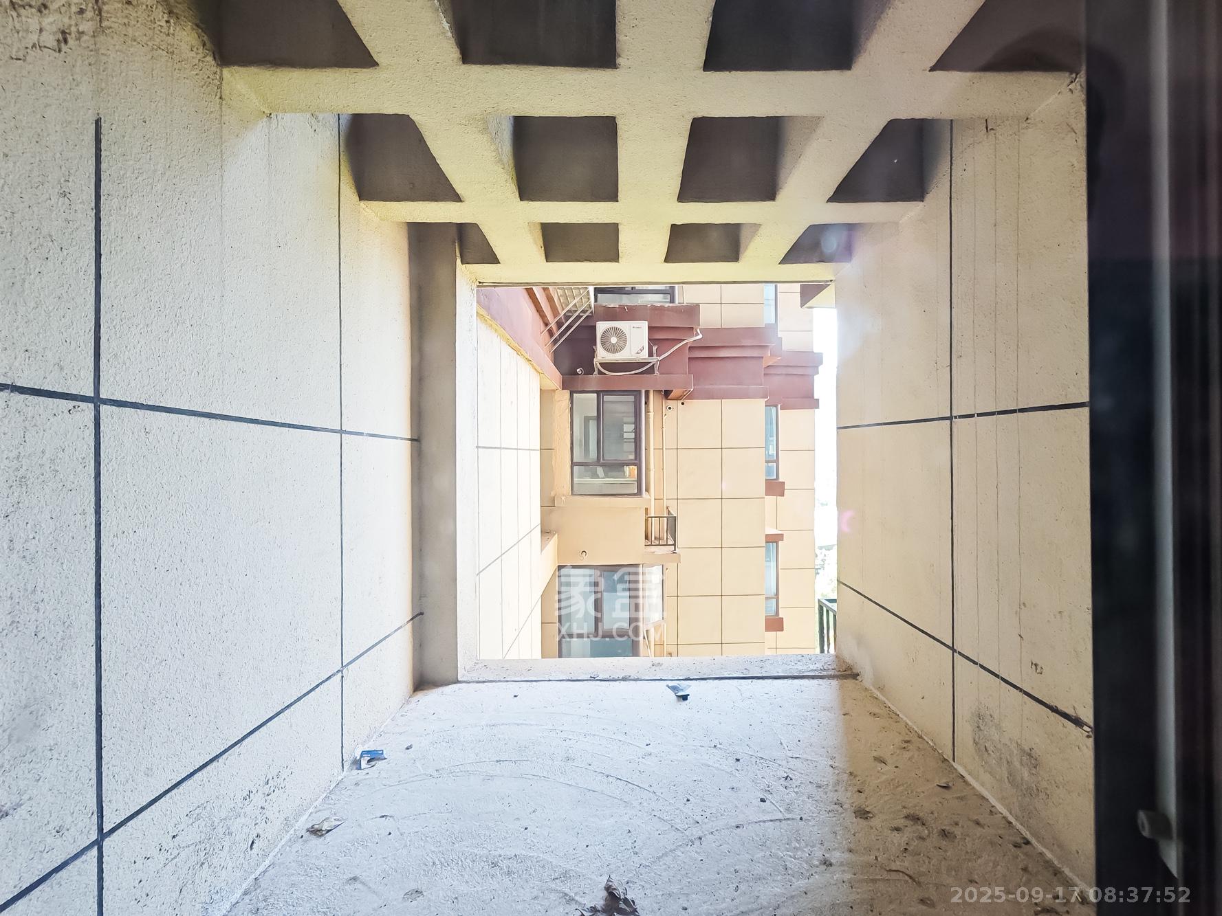 山语城三期  3室2厅2卫    105.0万 山语城三期  3室2厅2卫    105.0万卧室