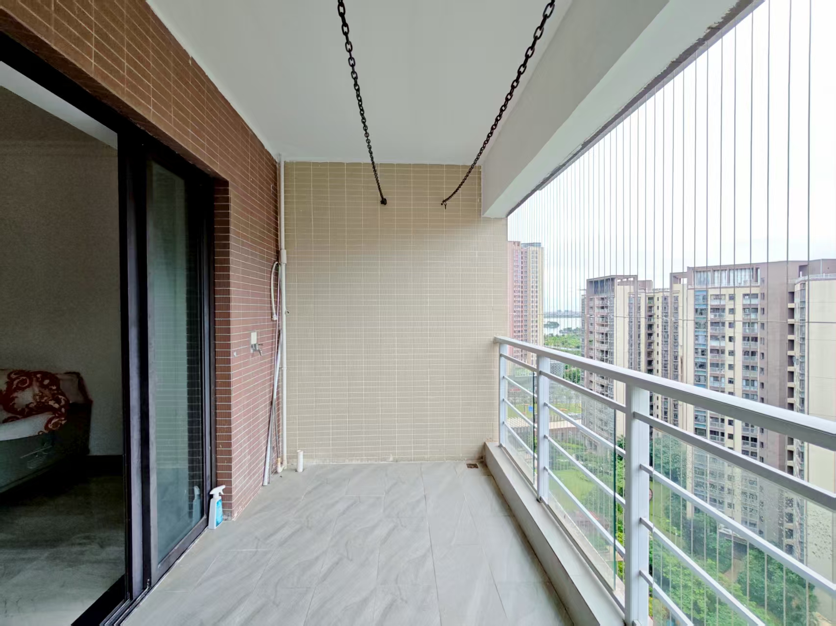 滨江海岸二期  4室2厅2卫    3800.0元/月室内图