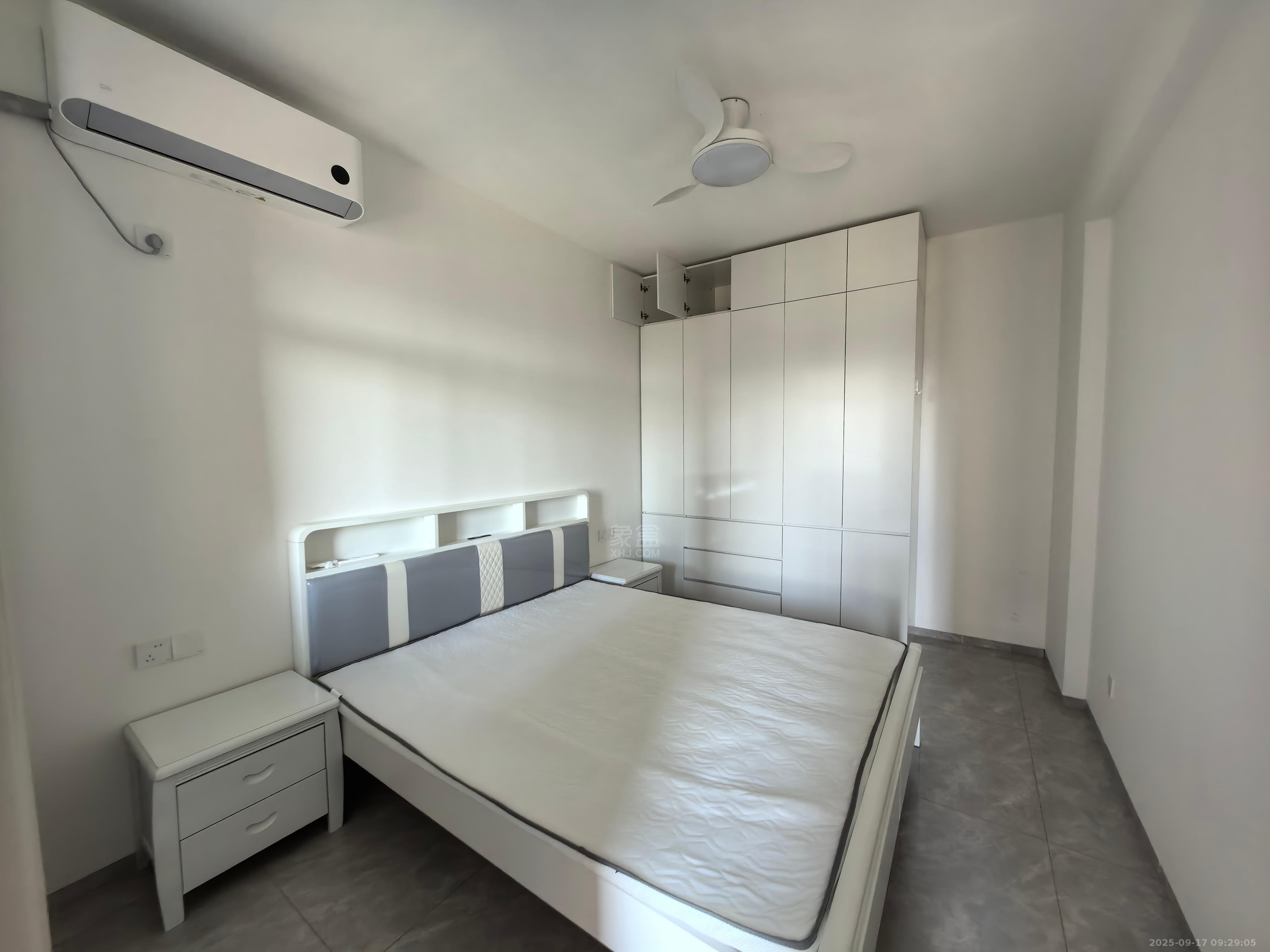 学府时代 3室2厅2卫 1700.0元/月 学府时代 3室2厅2卫 1700.0元/月室内图