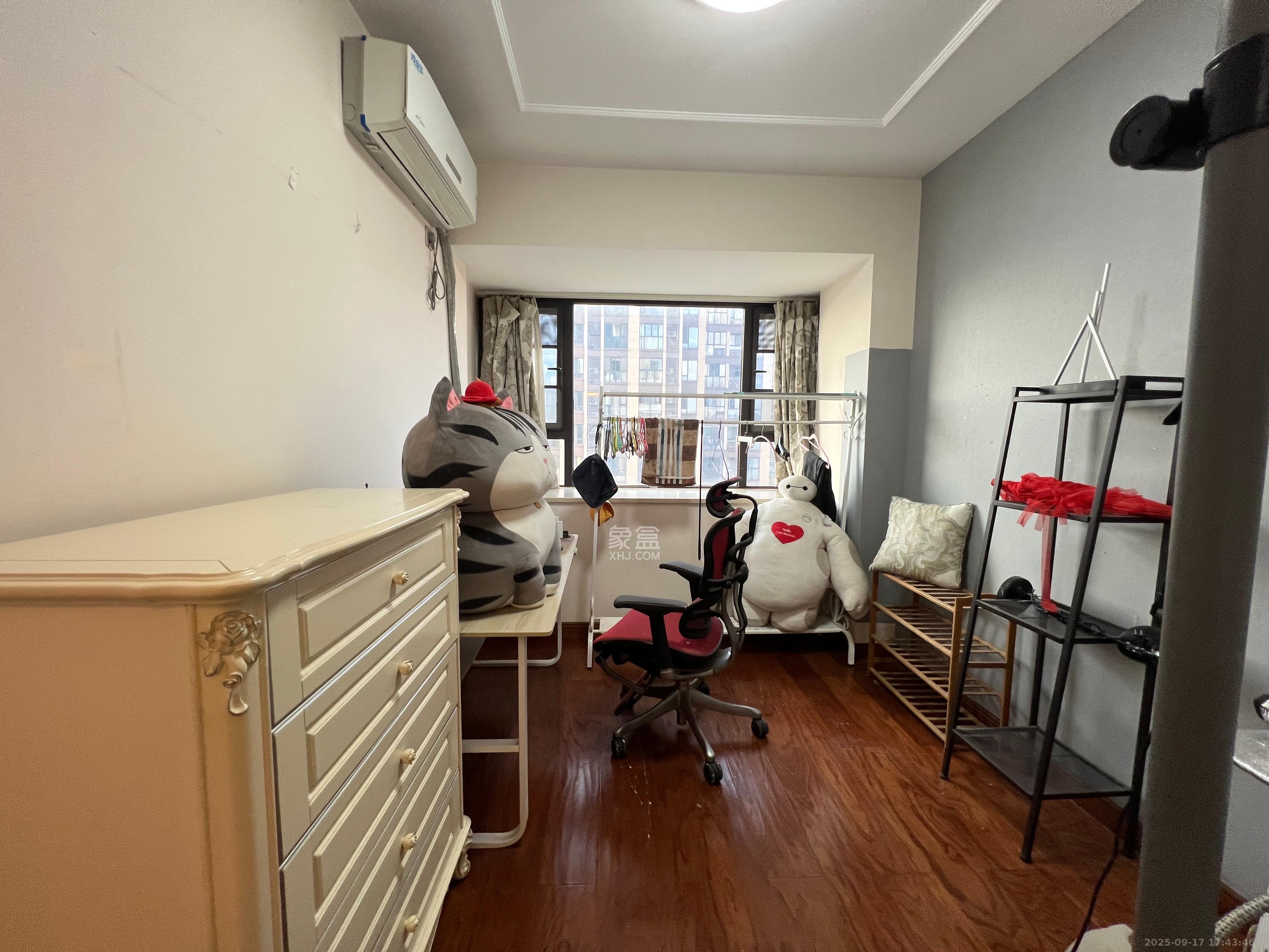 龙湖湘风原著(龙湖湘风星城) 3室2厅2卫 2400.0元/月 龙湖湘风原著(龙湖湘风星城) 3室2厅2卫 2400.0元/月室内图