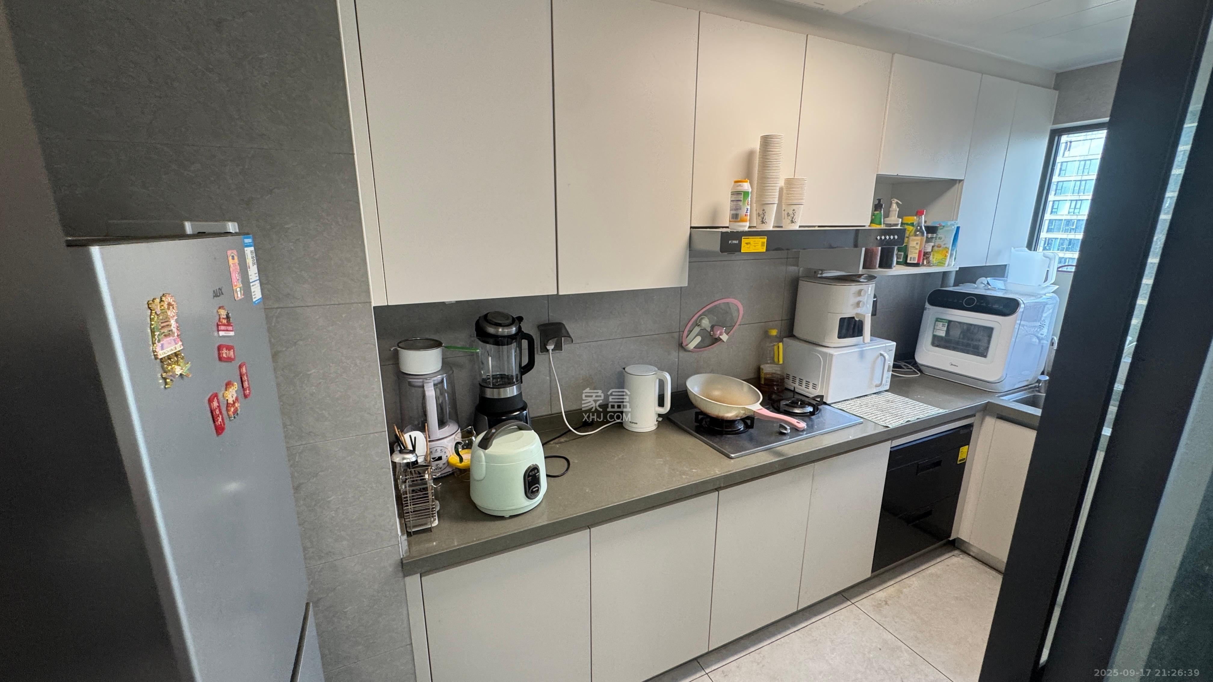 时代梅溪领峰  4室1厅1卫    3200.0元/月室内图