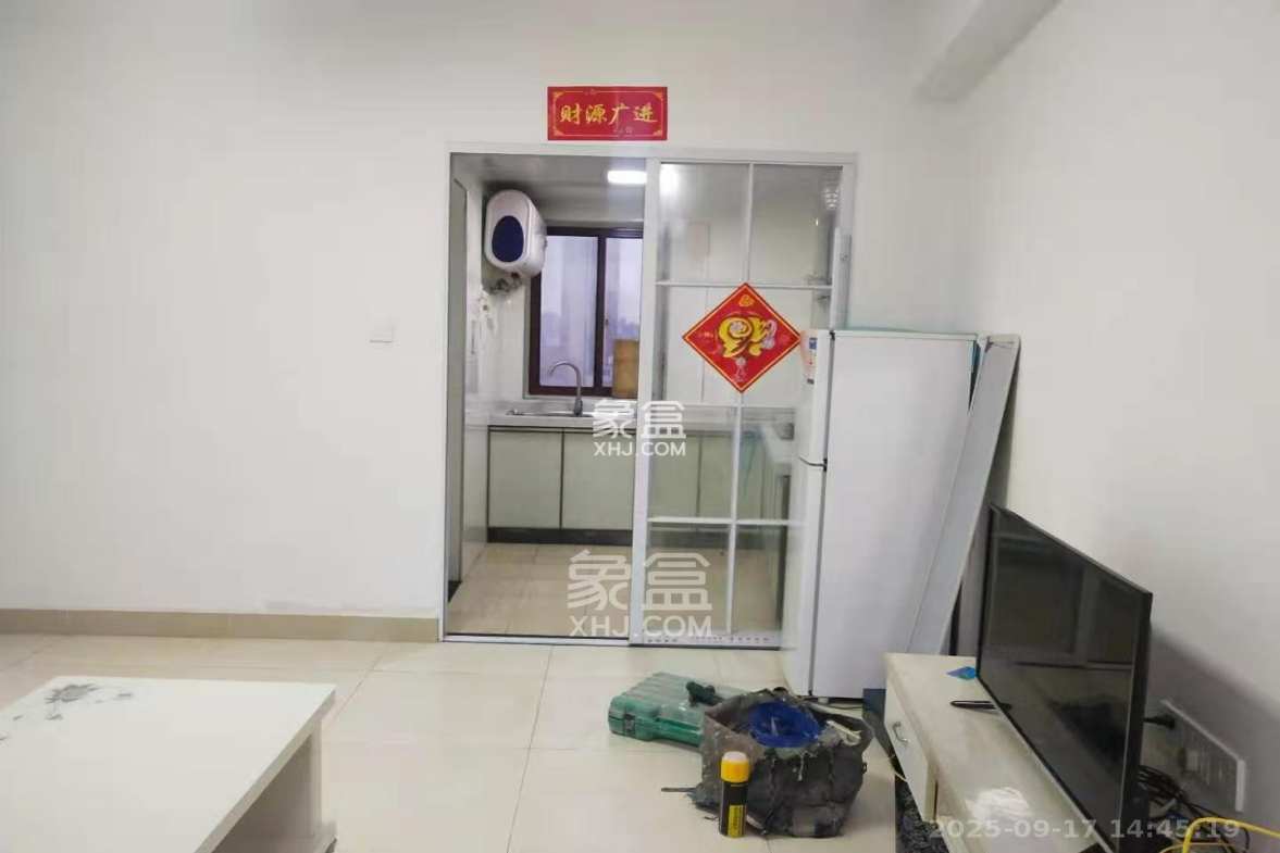 兰卡威国际 1室1厅1卫 1800.0元/月 兰卡威国际 1室1厅1卫 1800.0元/月室内图