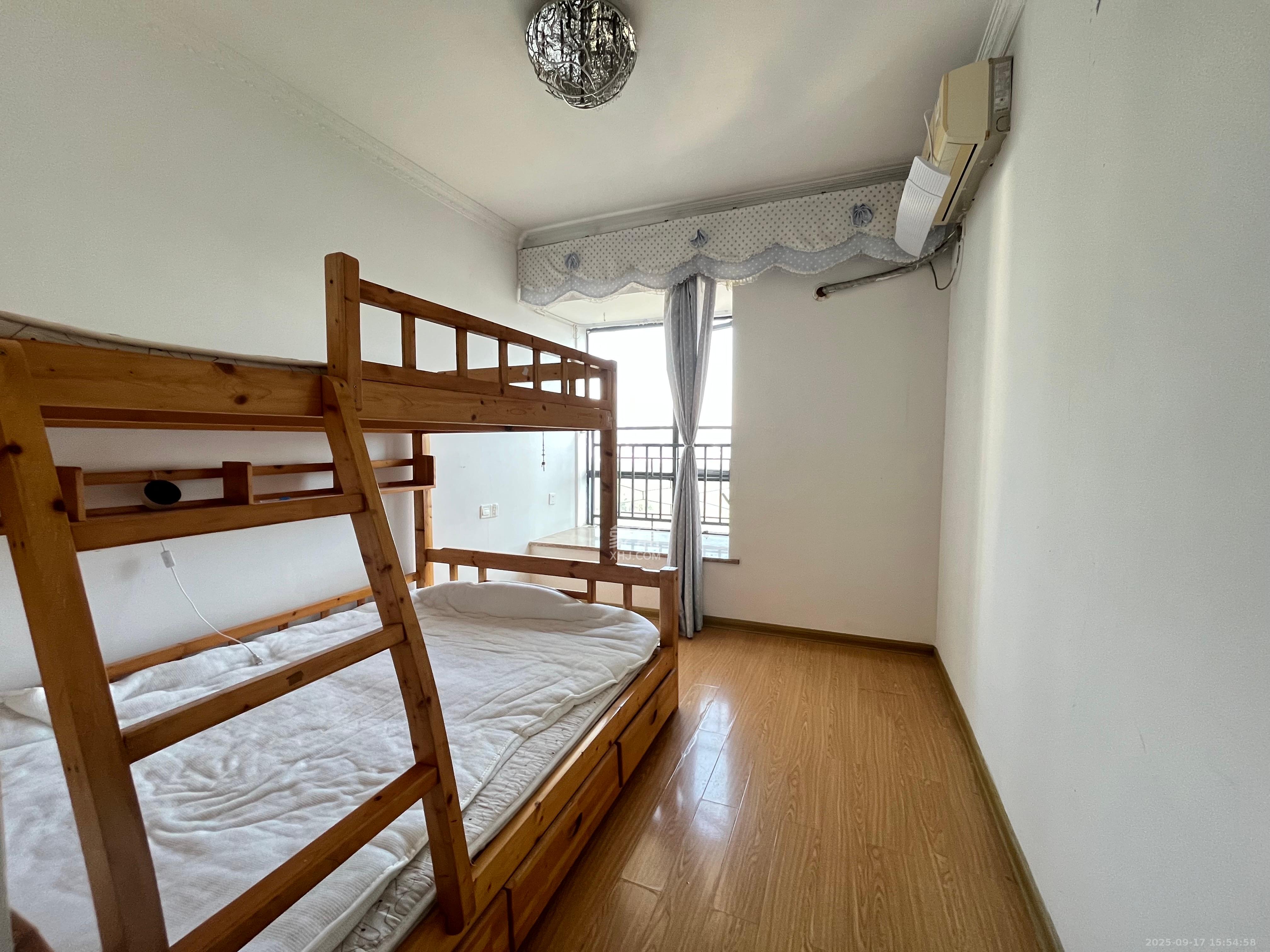 兰亭峰景  3室2厅2卫    2800.0元/月室内图