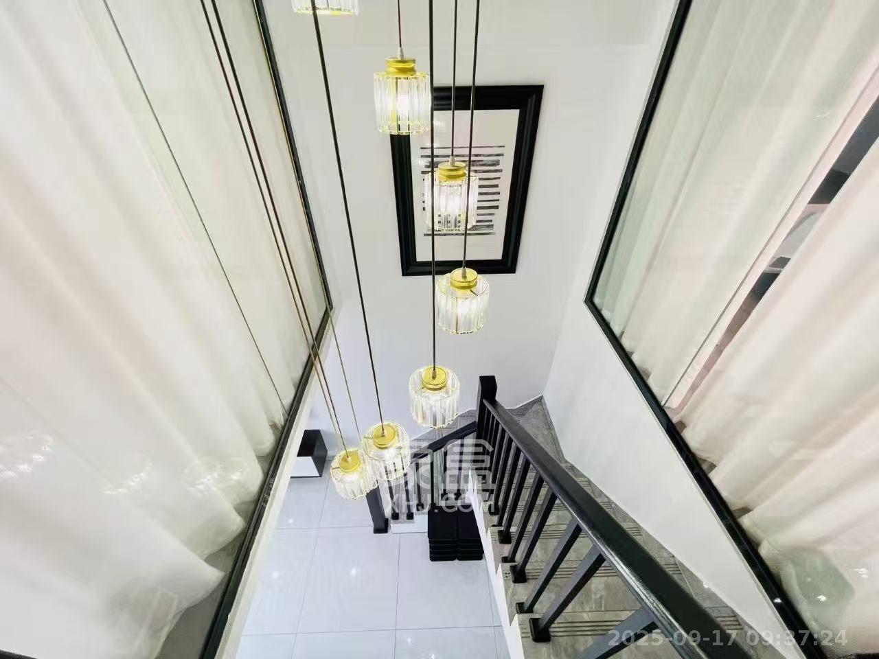 荣盛花语书苑  2室1厅1卫    2300.0元/月室内图