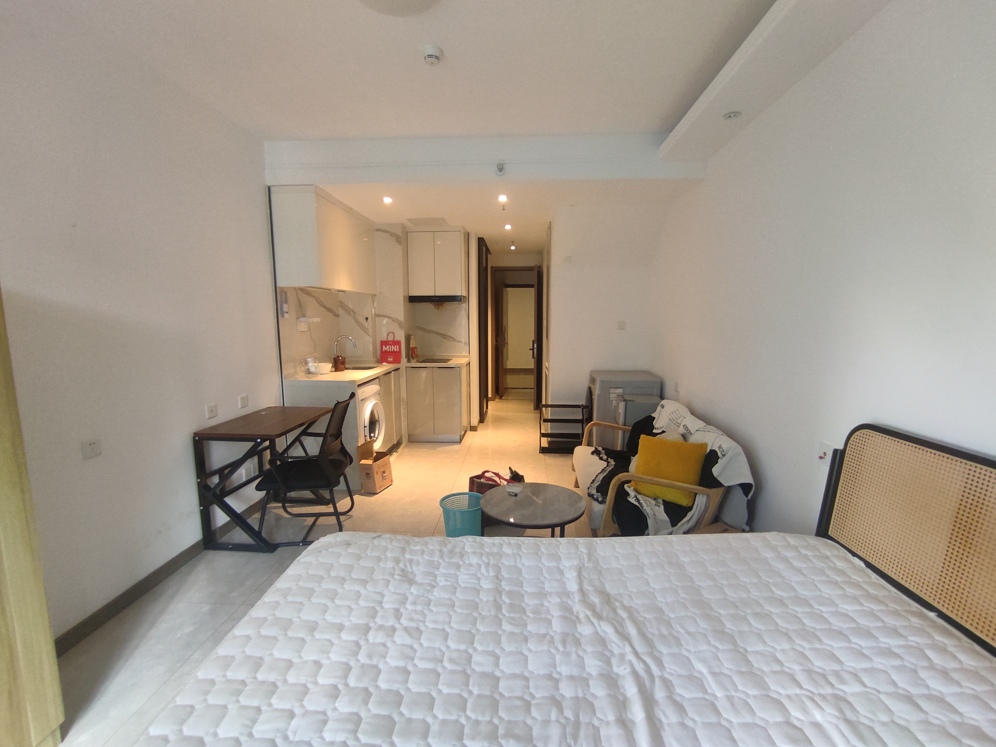 龙湖光年  1室1厅1卫    1700.0元/月室内图