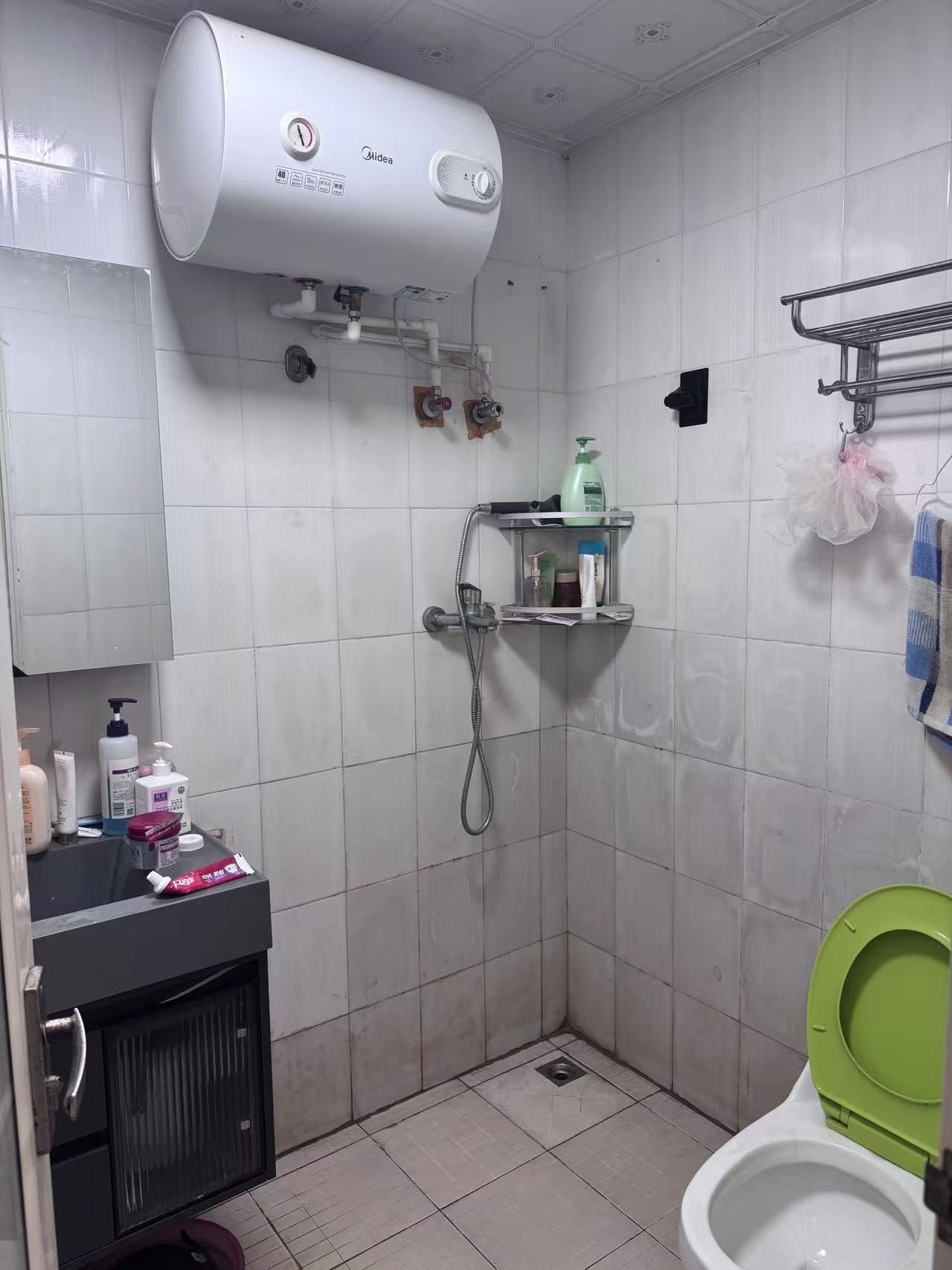 帝国大厦 2室1厅1卫 1800.0元/月 帝国大厦 2室1厅1卫 1800.0元/月室内图