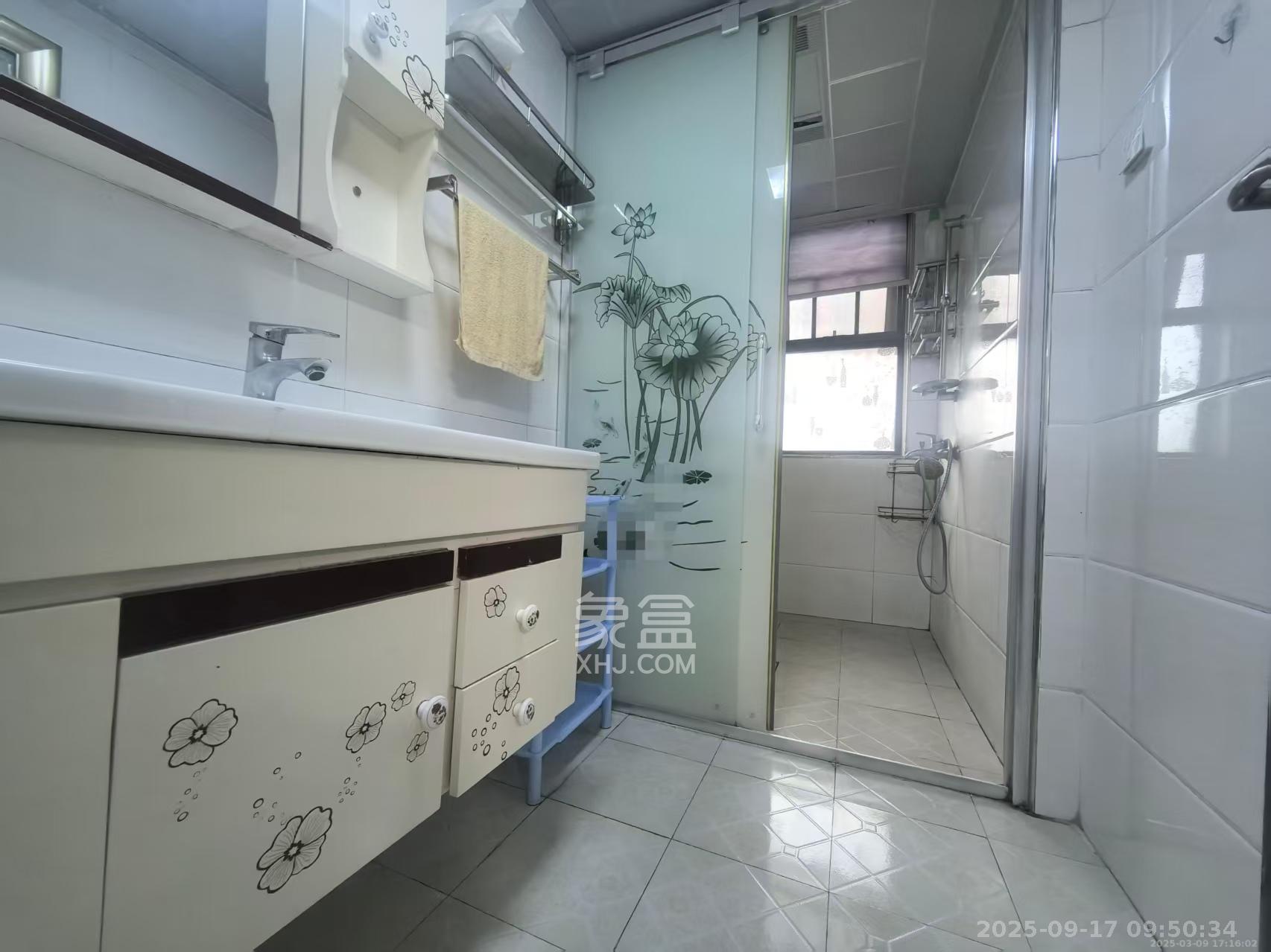 莱茵城  3室2厅2卫    2200.0元/月室内图