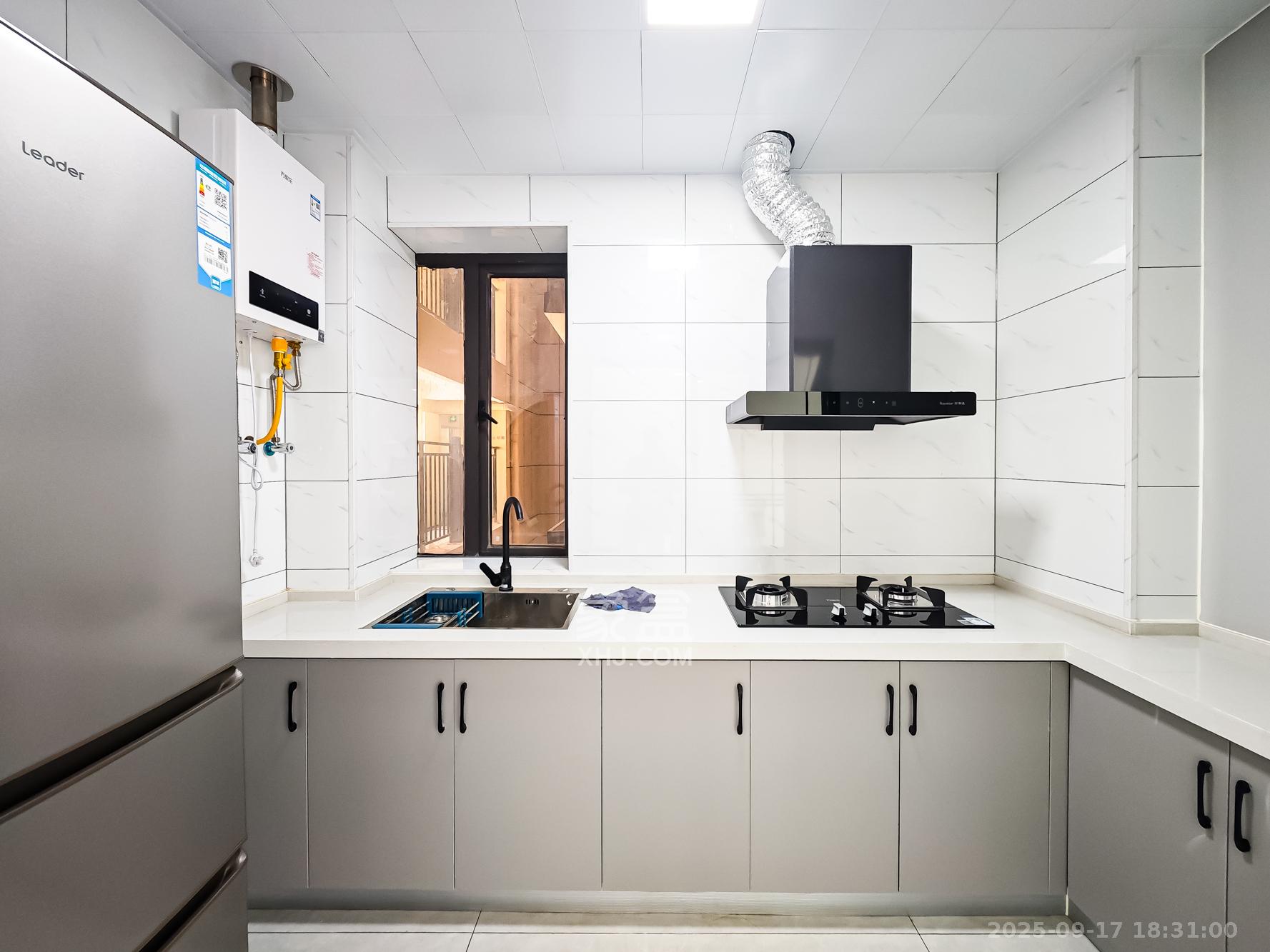 青竹湖曦园  3室2厅1卫    80.88万 青竹湖曦园  3室2厅1卫    80.88万厨房