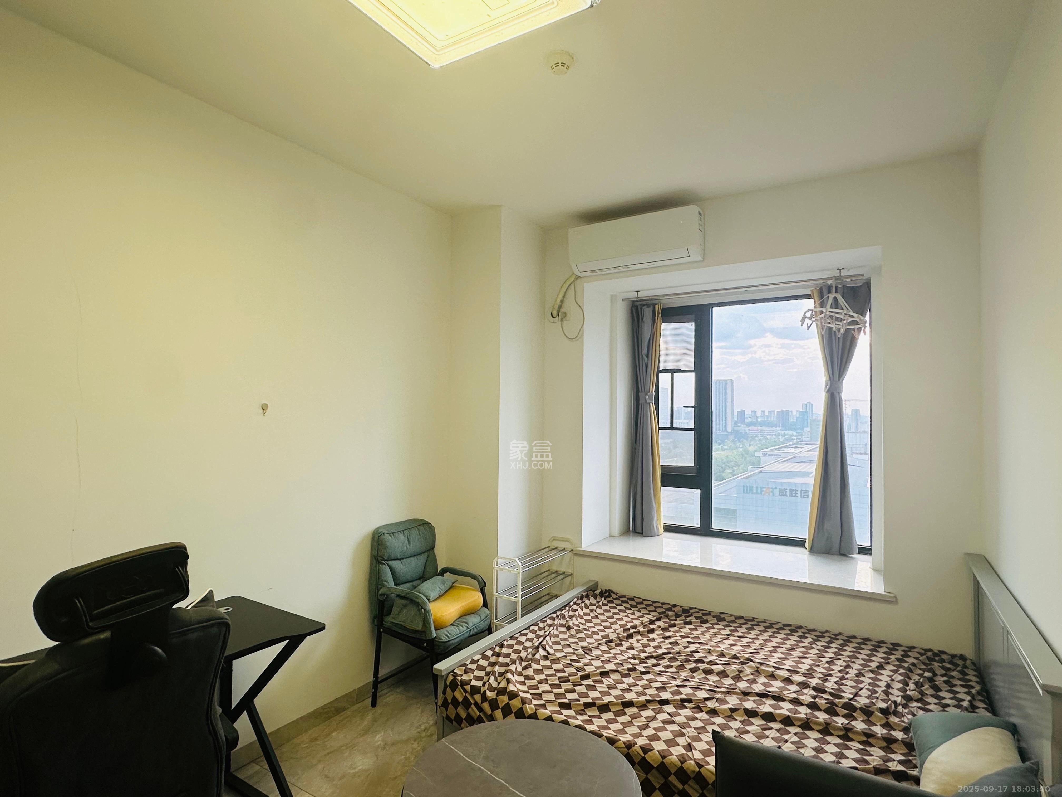 保利麓谷林语I区 1室1厅1卫 1500.0元/月 保利麓谷林语I区 1室1厅1卫 1500.0元/月室内图