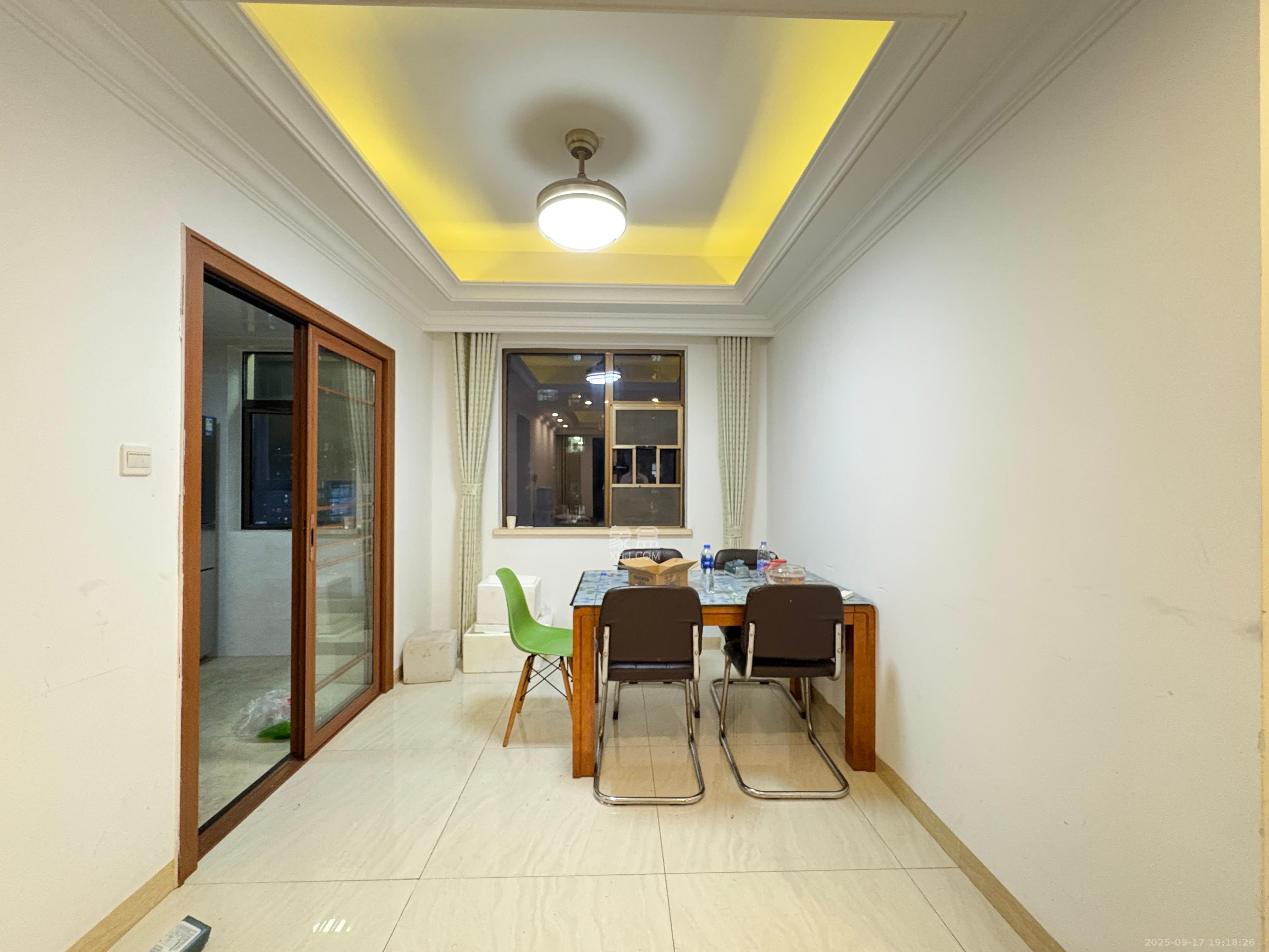 江山帝景哈佛  1室0厅0卫    2600.0元/月室内图