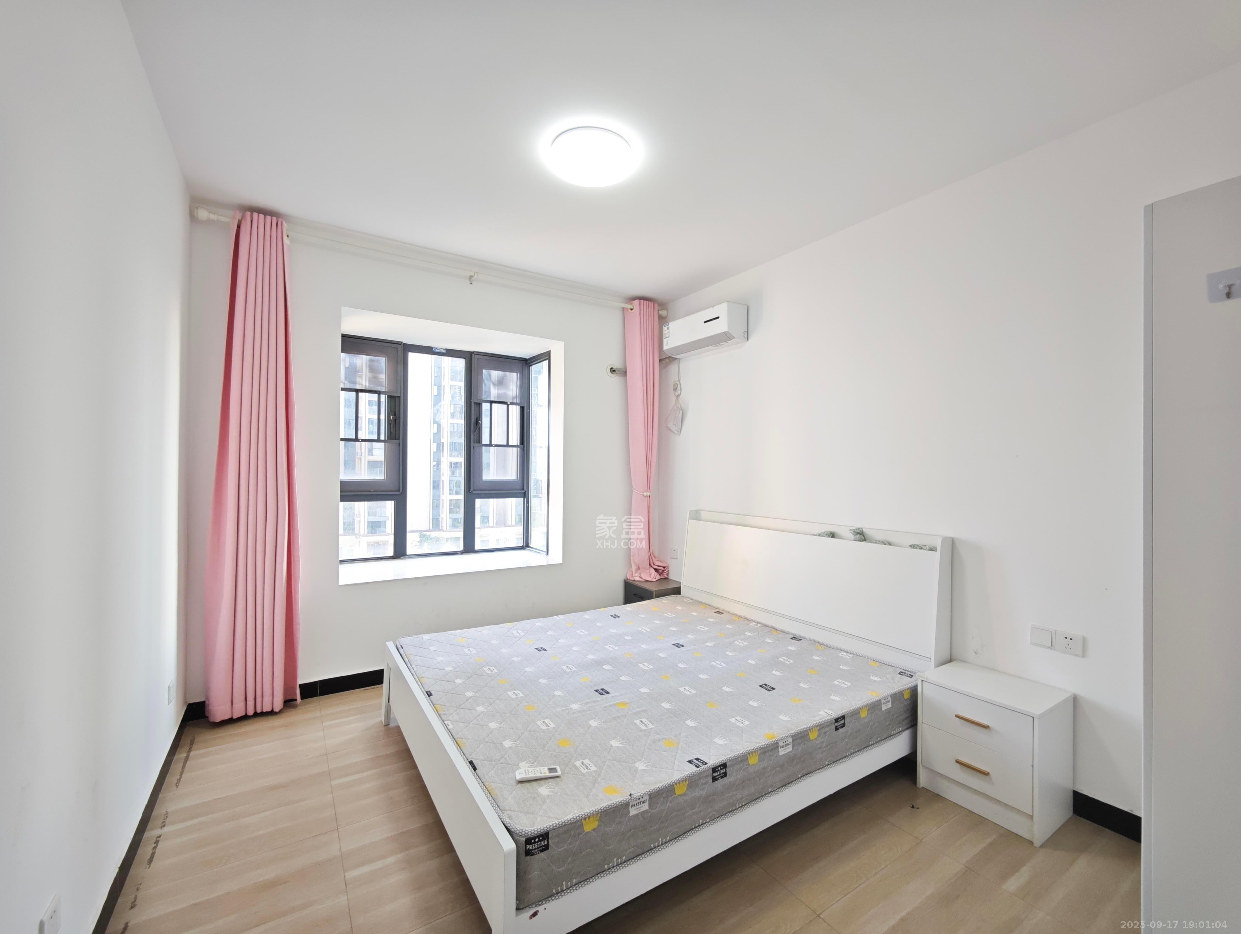 星发东宸花园 3室2厅1卫 68.0万 星发东宸花园 3室2厅1卫 68.0万卧室