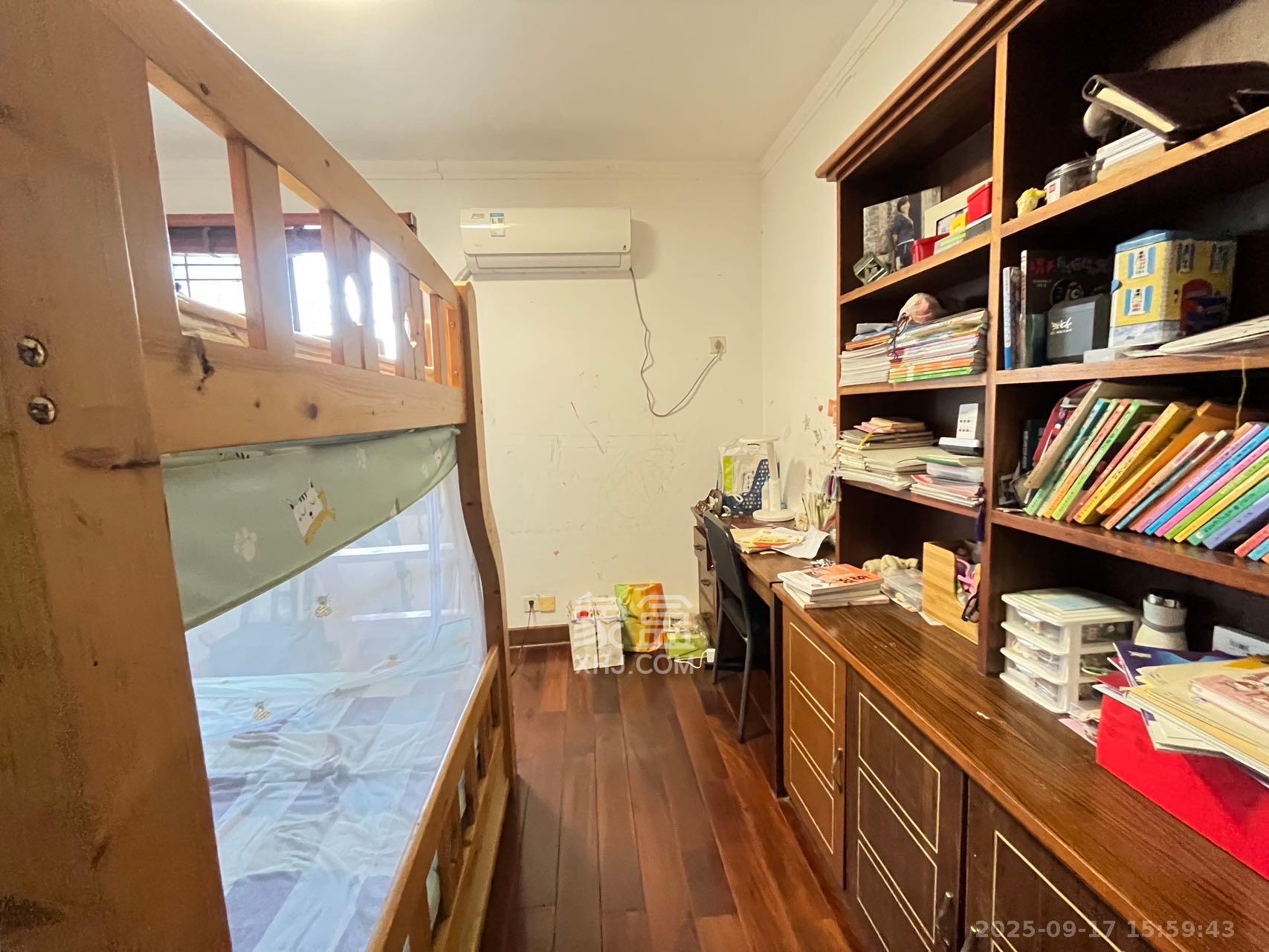 德政园  3室2厅2卫    2400.0元/月 德政园  3室2厅2卫    2400.0元/月室内图