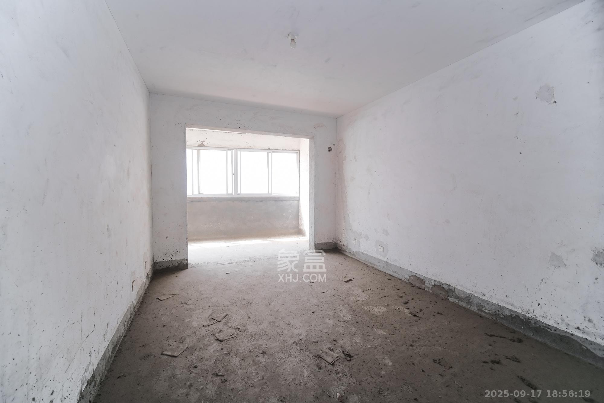 银园公寓（长沙县）  3室2厅2卫    80.0万卧室