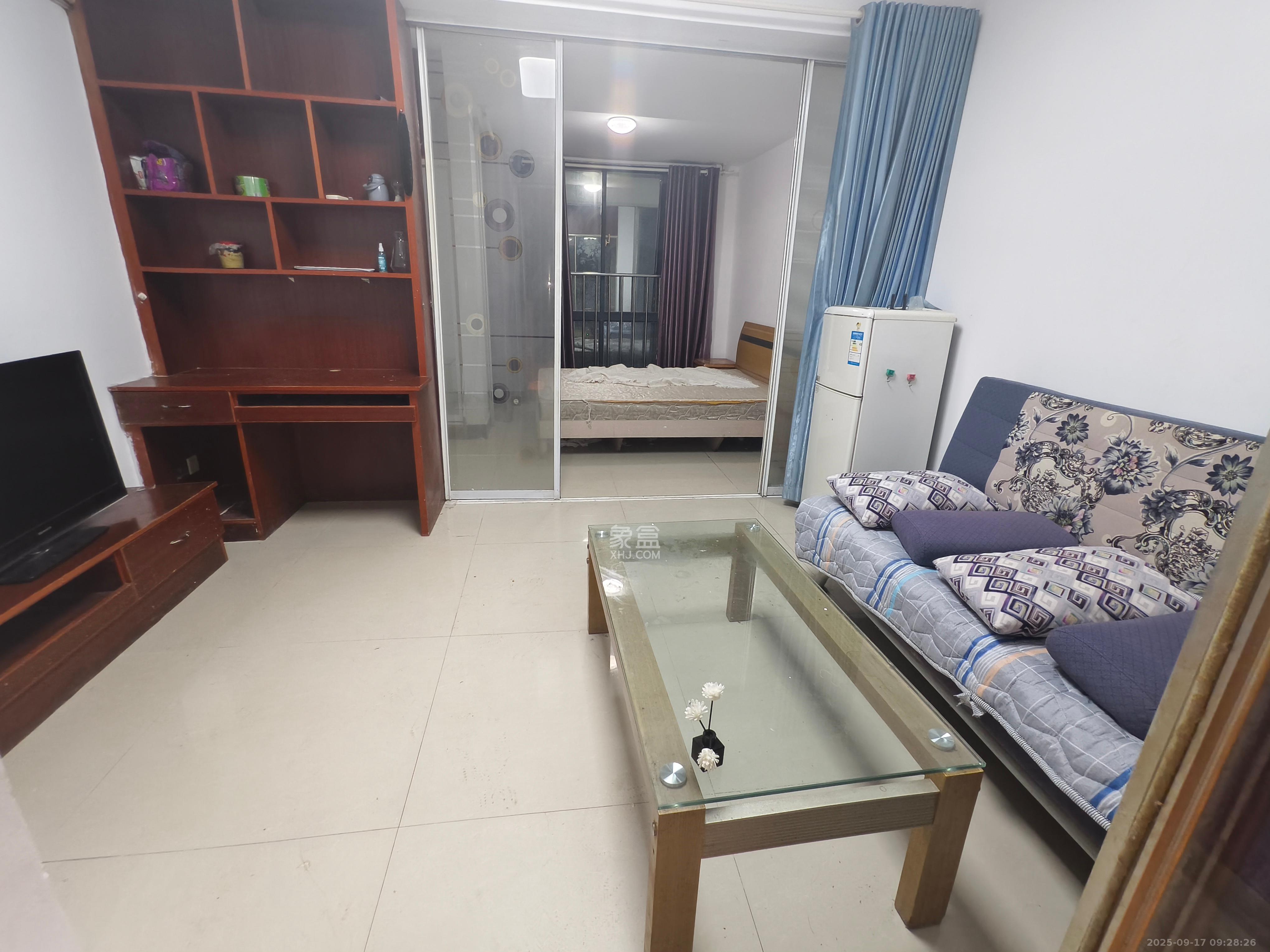 生活艺术城  1室1厅1卫    1000.0元/月 生活艺术城  1室1厅1卫    1000.0元/月