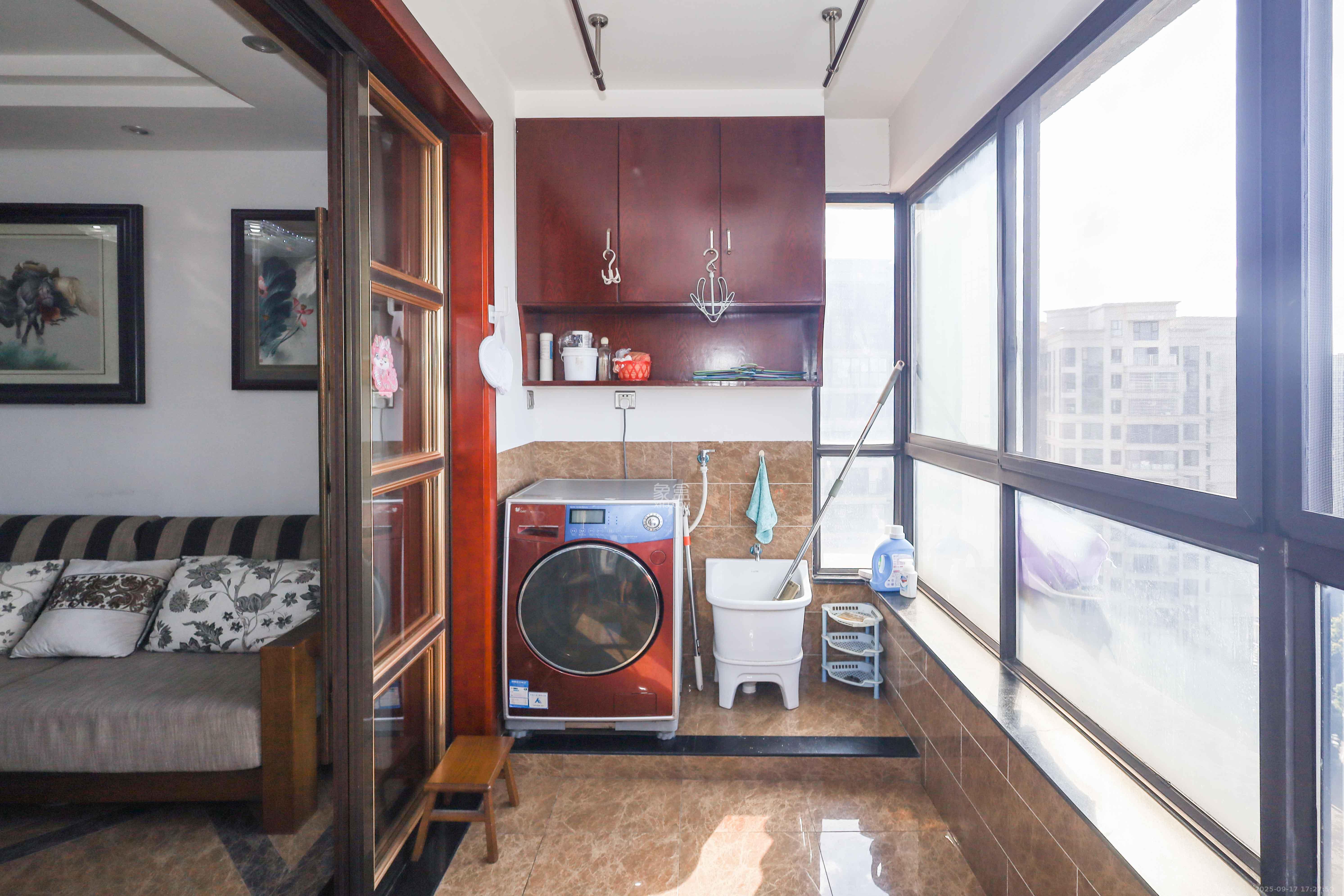 保利麓谷林语F区 4室2厅2卫 145.0万 保利麓谷林语F区 4室2厅2卫 145.0万阳台