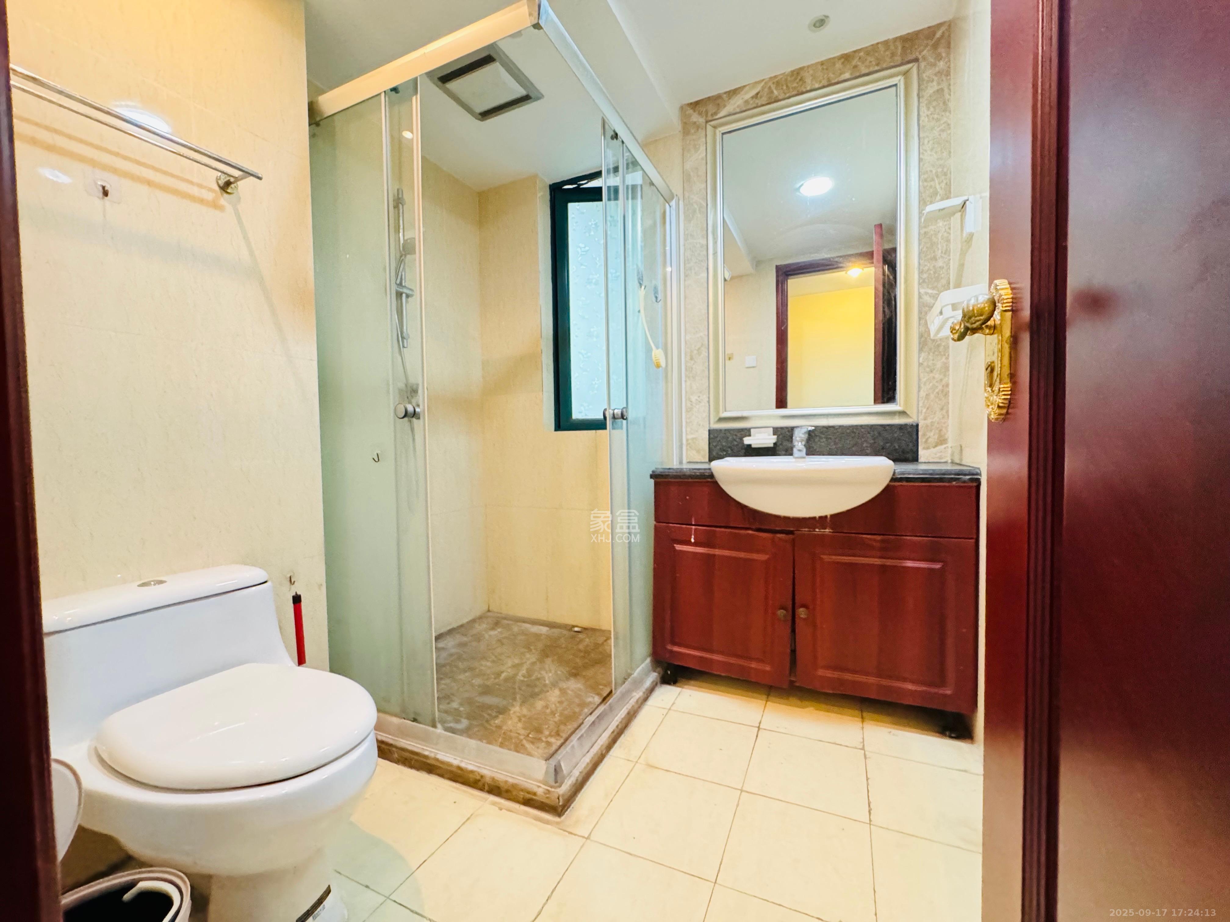 恒大御景湾 3室2厅1卫 3000.0元/月 恒大御景湾 3室2厅1卫 3000.0元/月室内图