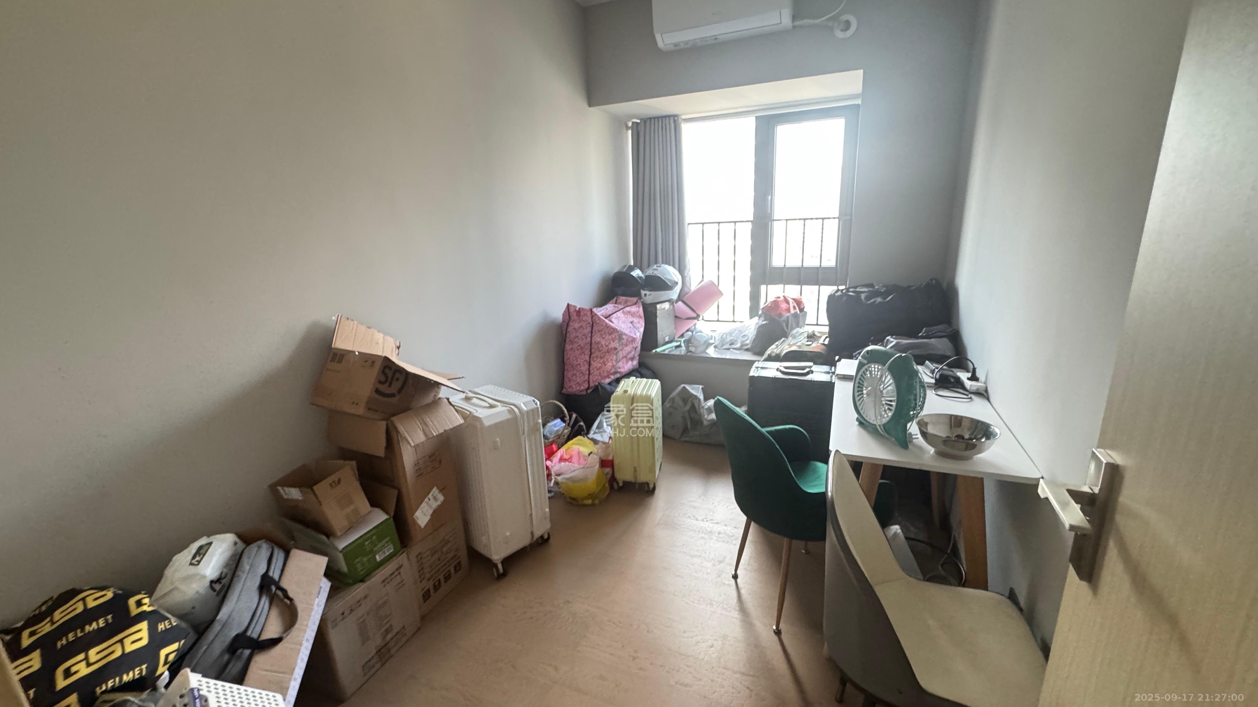 时代梅溪领峰  4室1厅1卫    3200.0元/月室内图