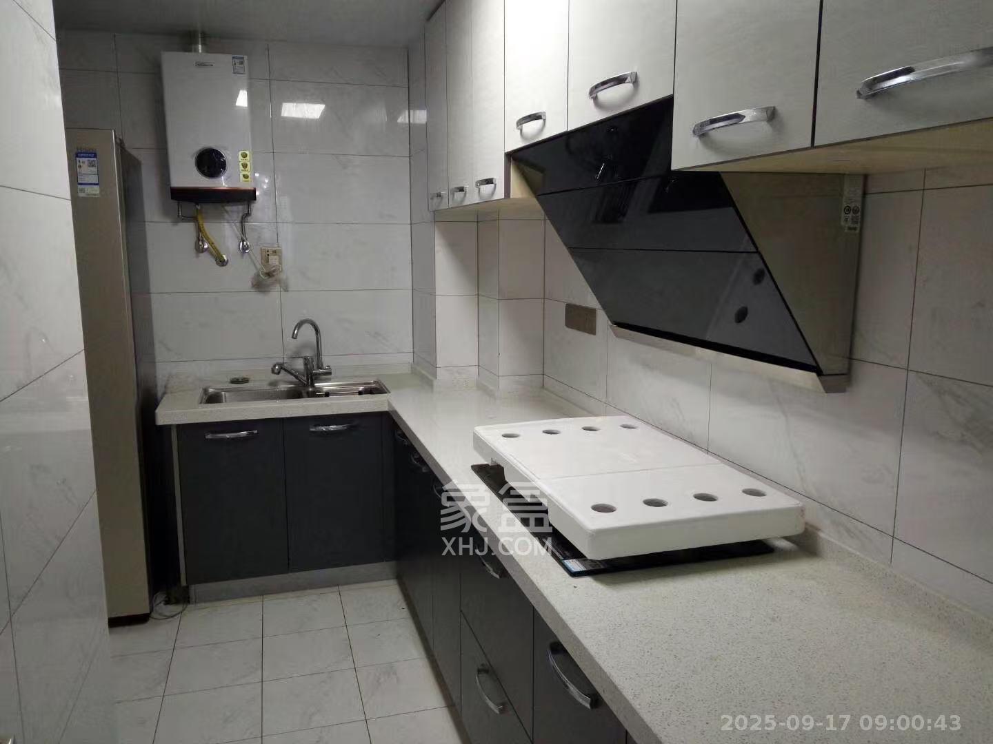 新长海广场  3室2厅1卫    2300.0元/月室内图