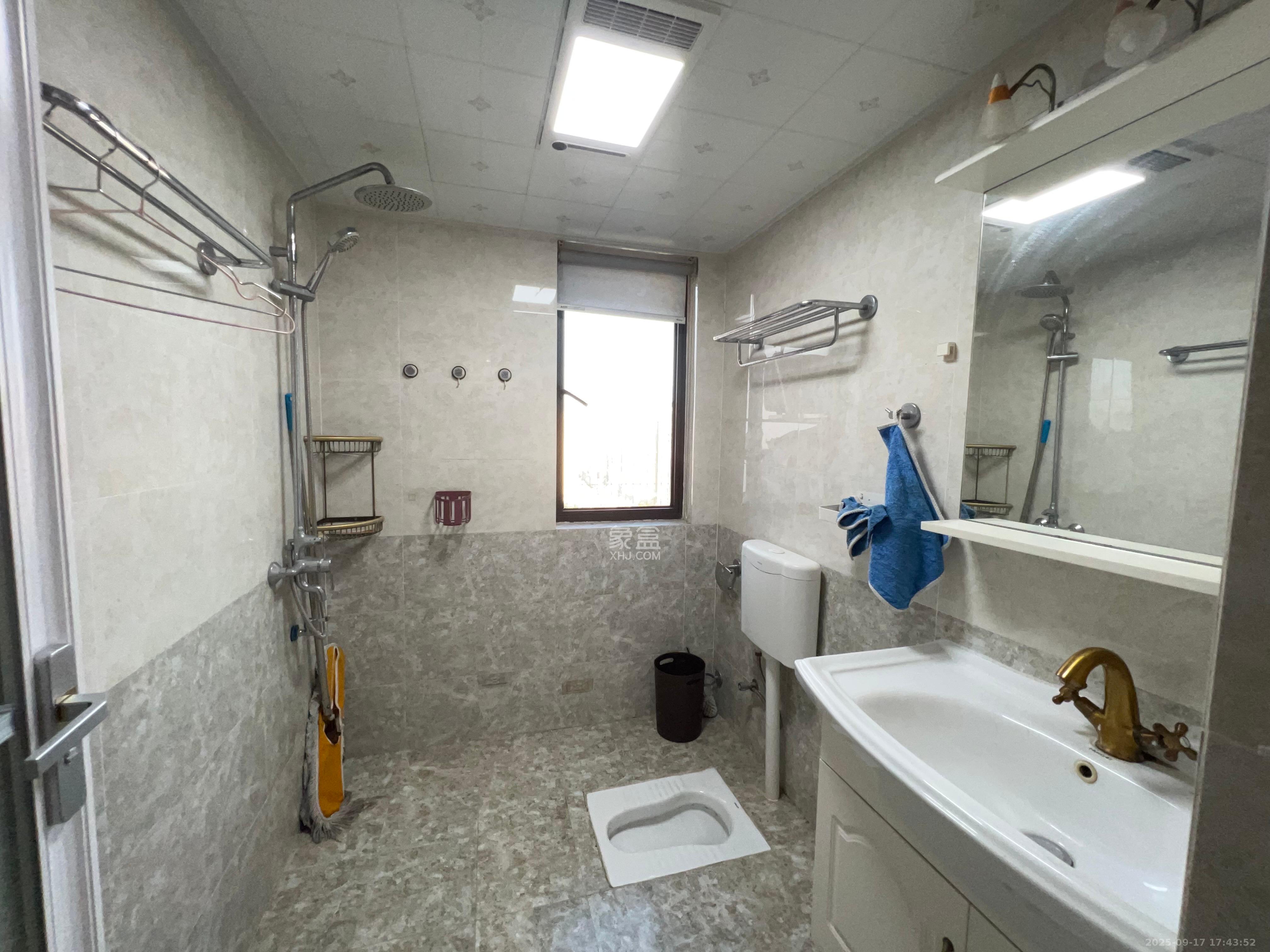 龙湖湘风原著(龙湖湘风星城) 3室2厅2卫 2400.0元/月 龙湖湘风原著(龙湖湘风星城) 3室2厅2卫 2400.0元/月室内图