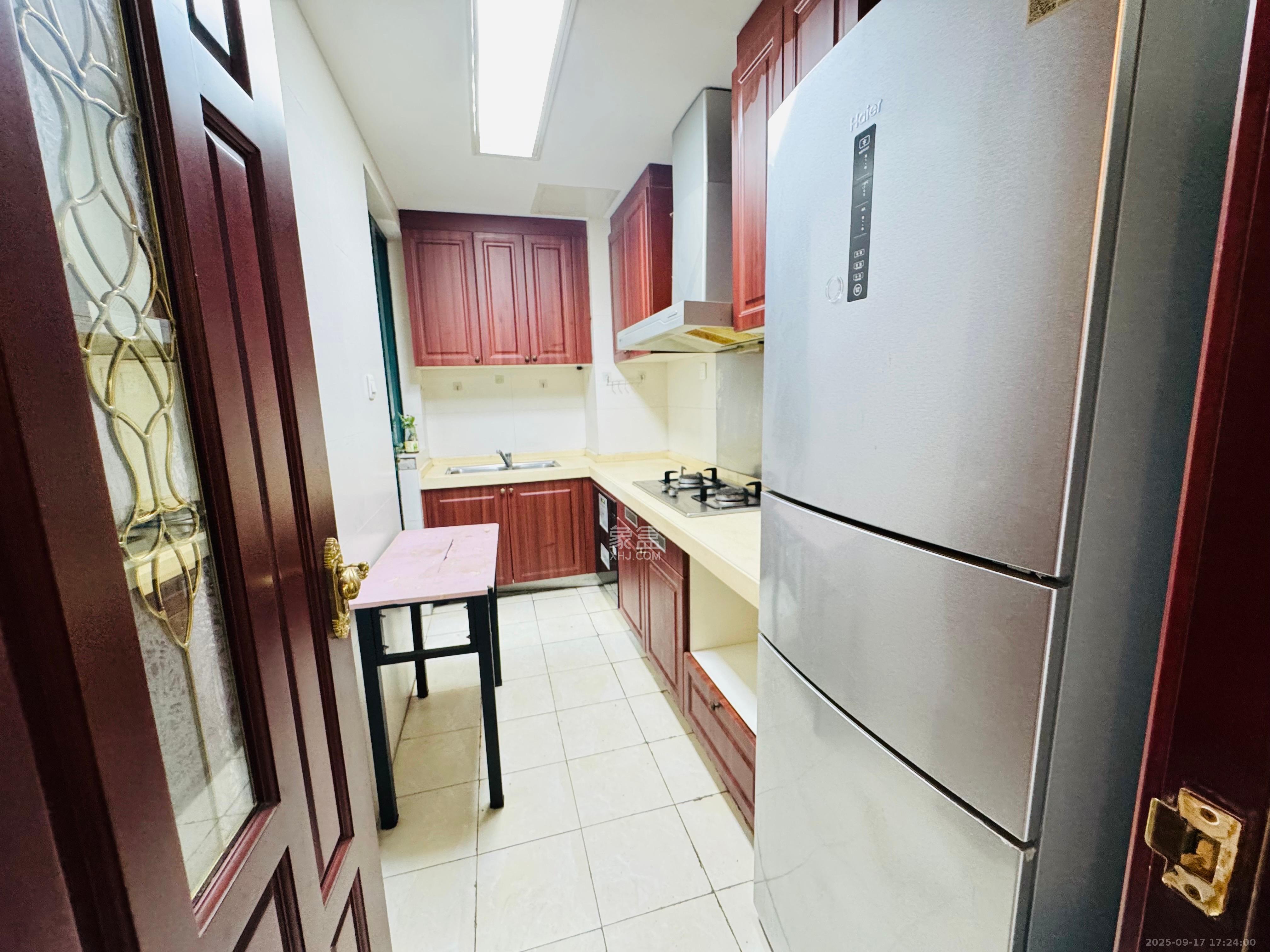 恒大御景湾 3室2厅1卫 3000.0元/月 恒大御景湾 3室2厅1卫 3000.0元/月室内图