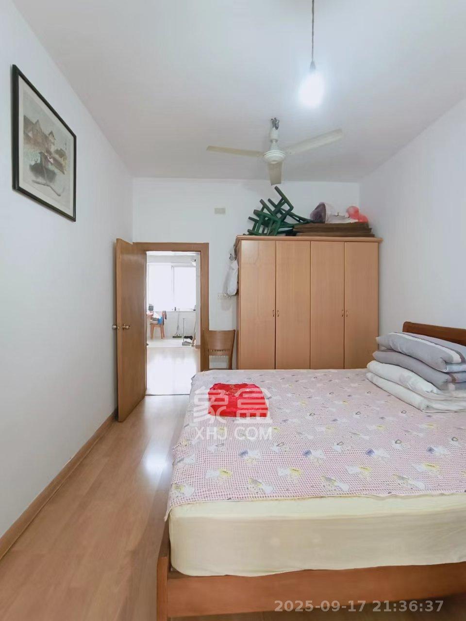 长勘小区  2室1厅1卫    2000.0元/月室内图