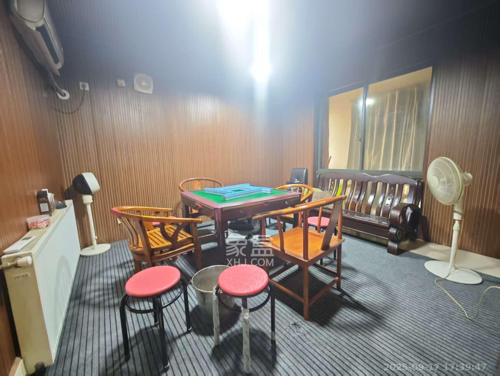 纳帕溪谷后湾  2室2厅1卫    50.0万客厅